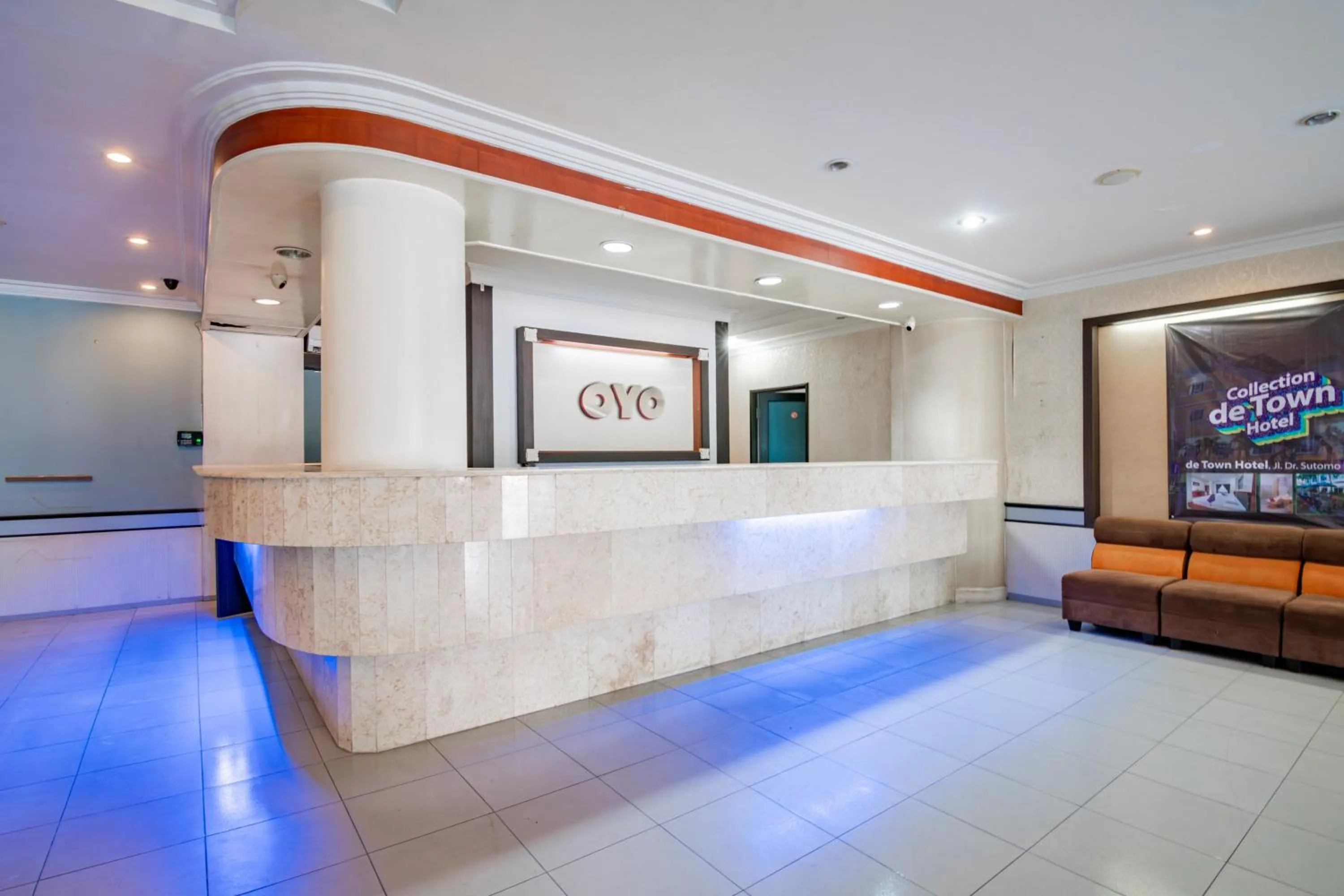 Lobby or reception in Collection O Senapelan Near Rsud Petala Bumi Formerly De Town Hotel