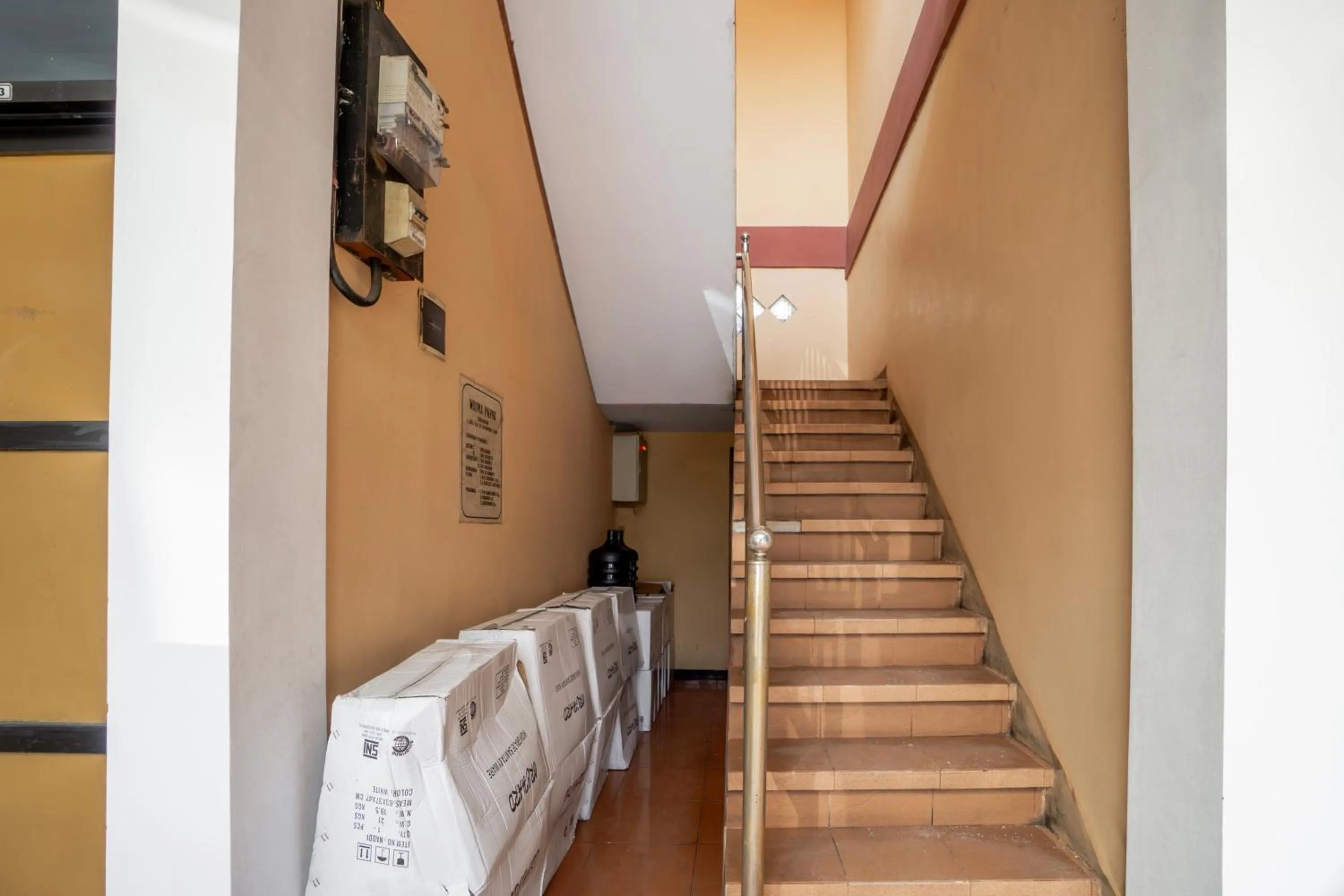 Lobby or reception in Hotel O Central Madiun Near Stasiun Kota Madiun