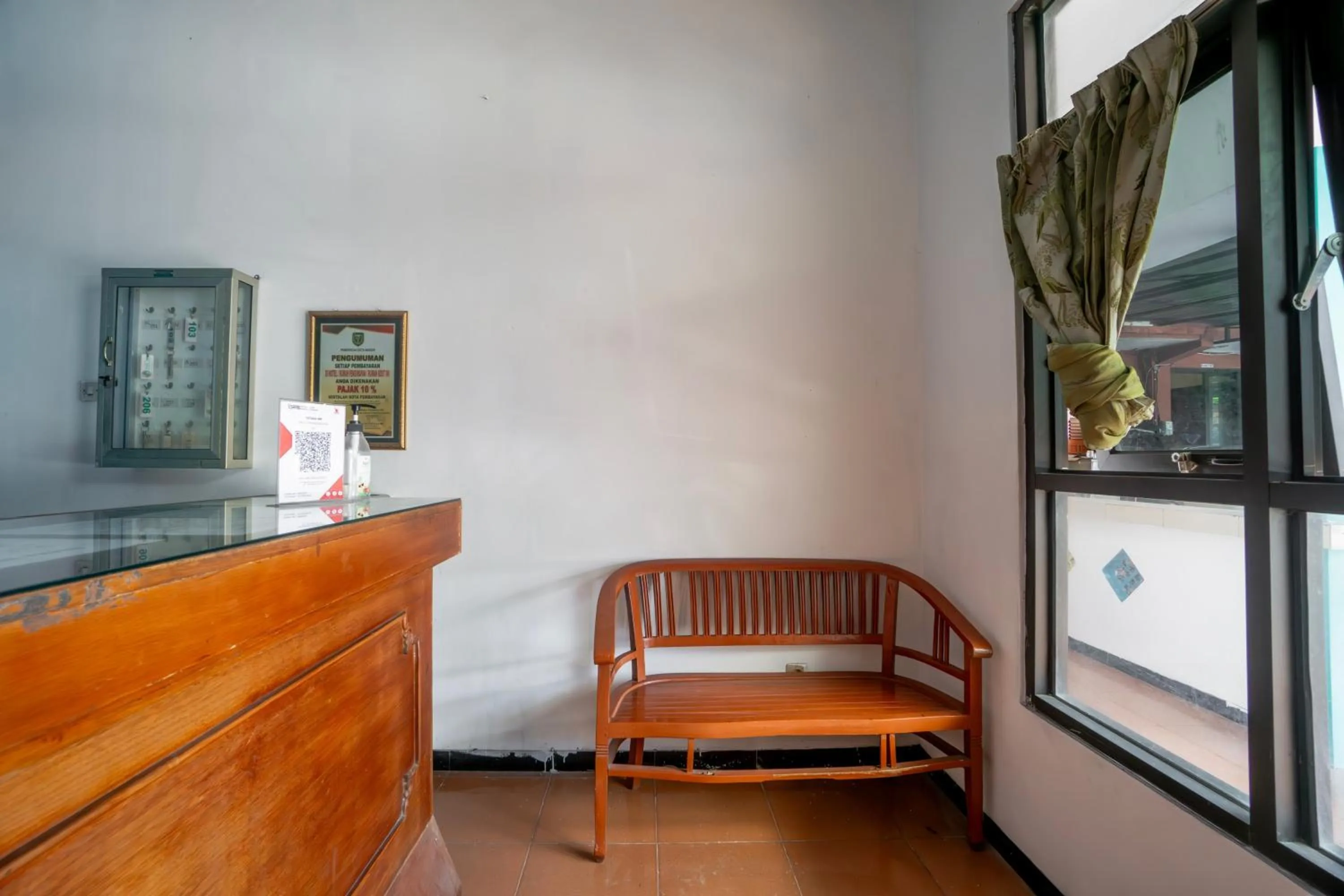 Lobby or reception in Hotel O Central Madiun Near Stasiun Kota Madiun