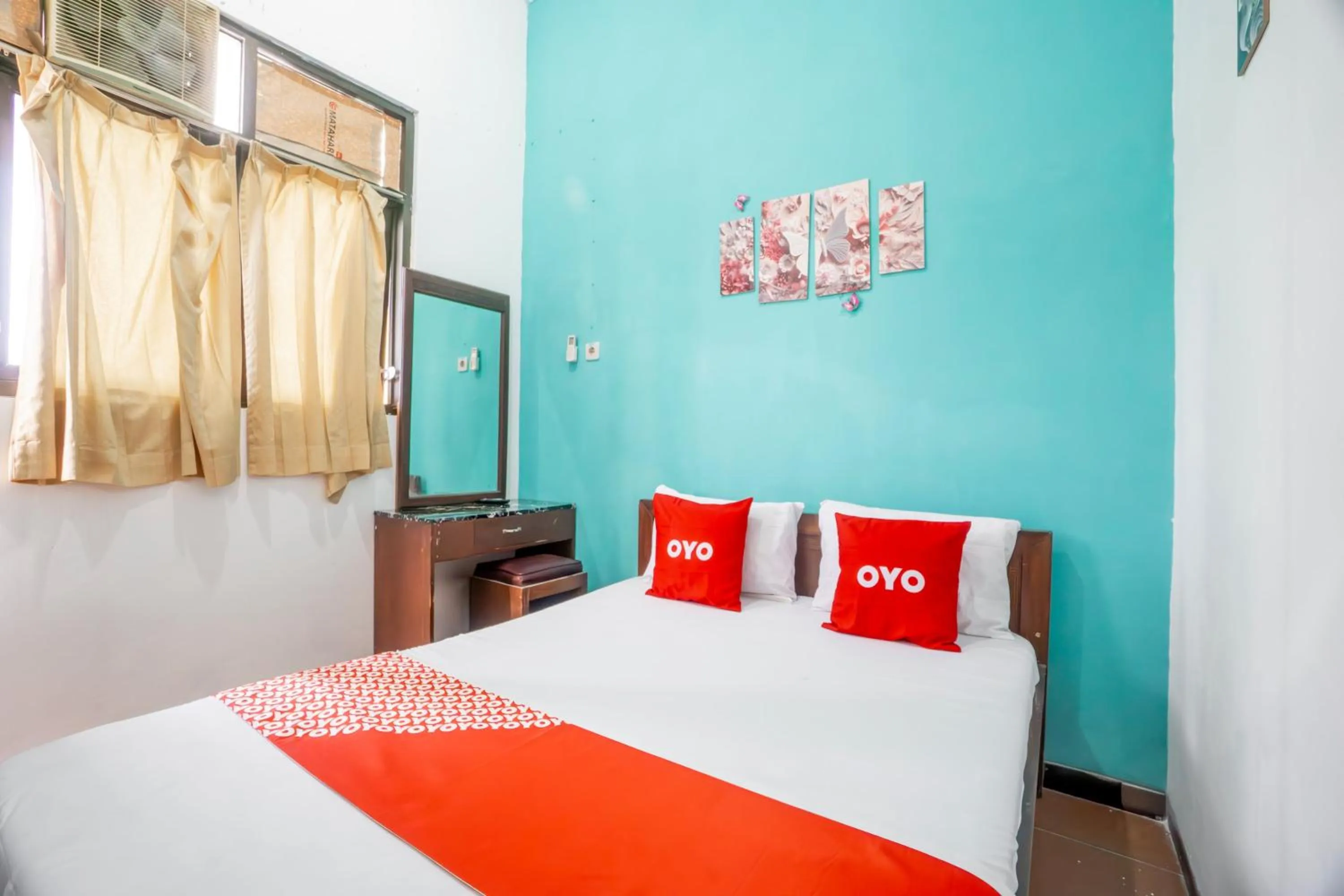 Bedroom, Bed in Hotel O Central Madiun Near Stasiun Kota Madiun