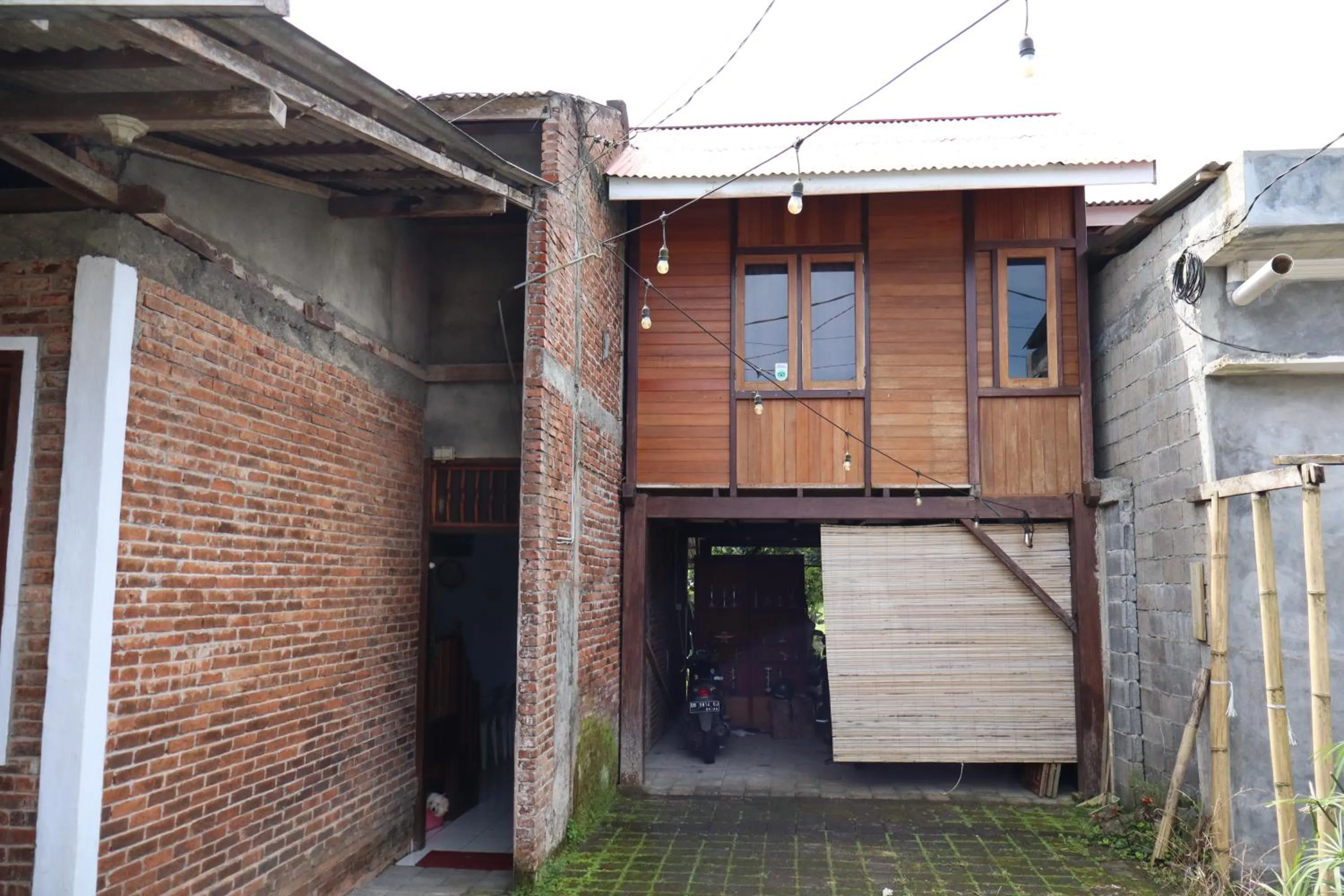 Property building in Chrisma Bed and Breakfast