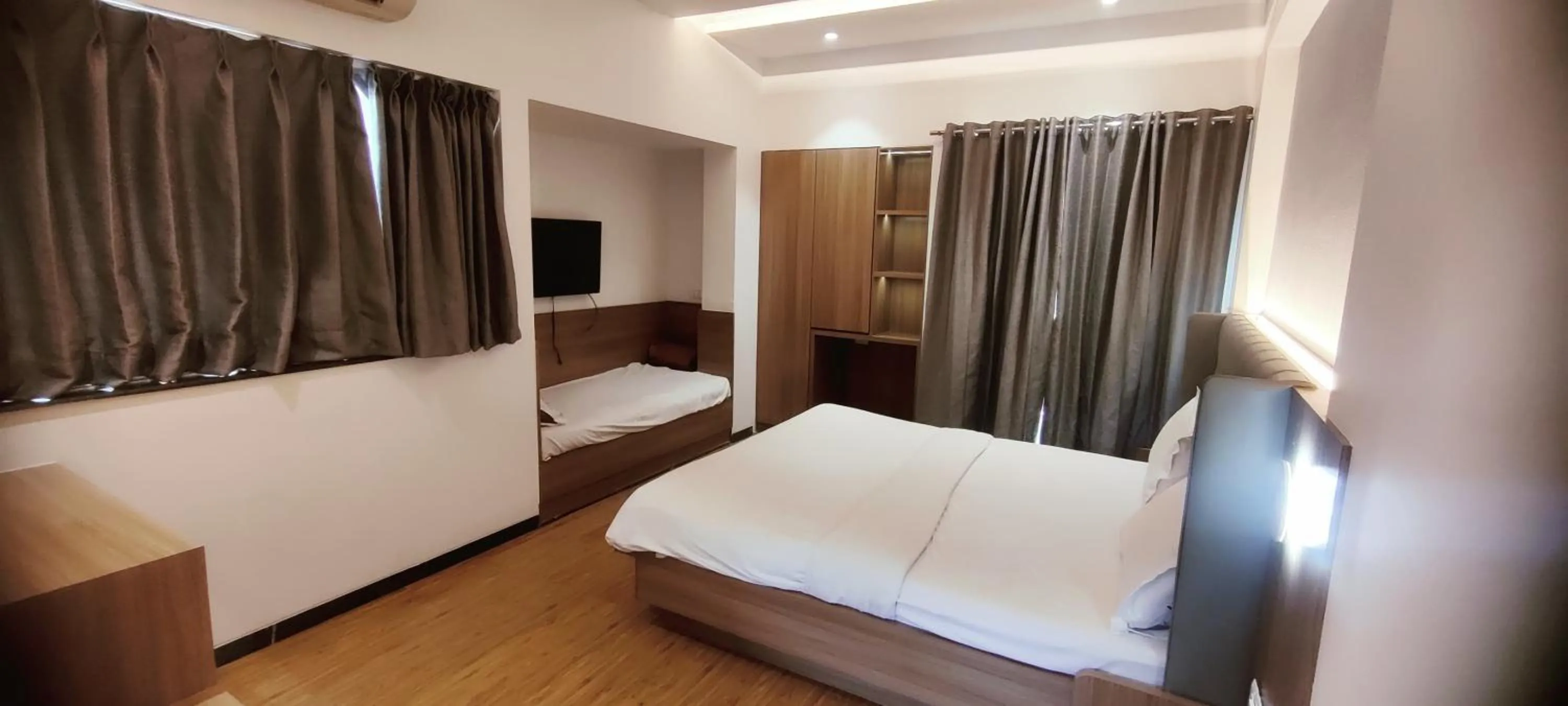 Bed in The Byke Suresh Plaza