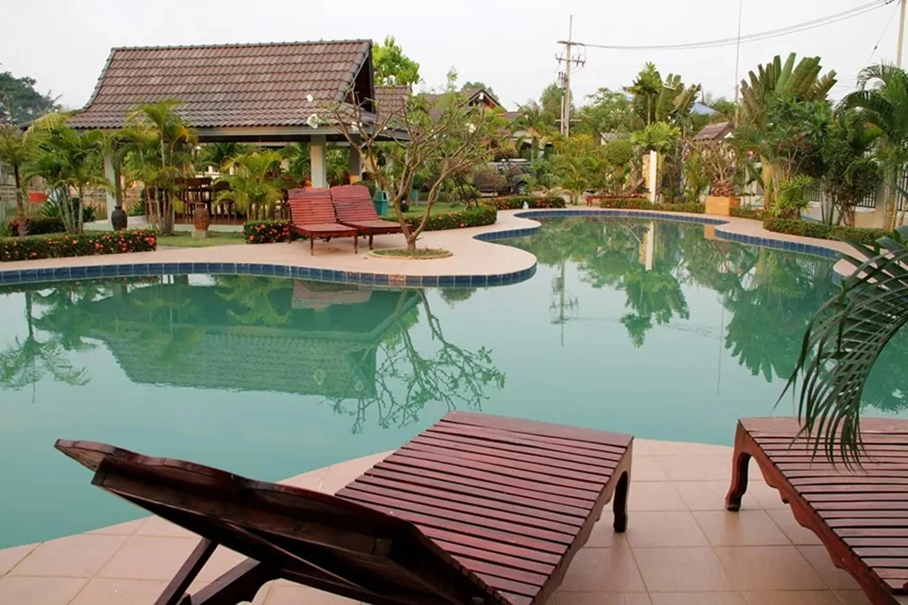 Swimming pool in Baan Sanuan Resort