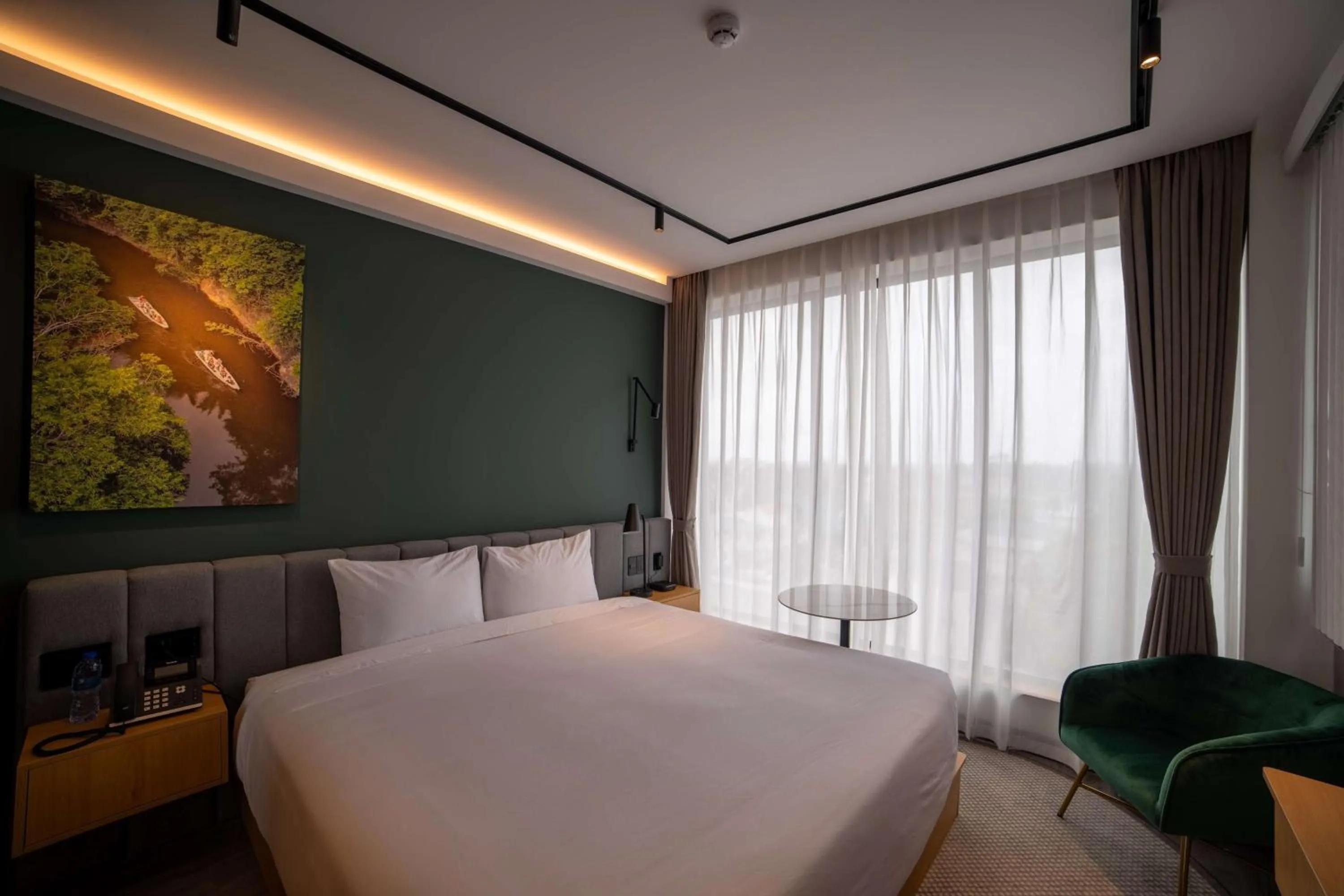 Photo of the whole room, Bed in Aiden by Best Western Georgetown Guyana