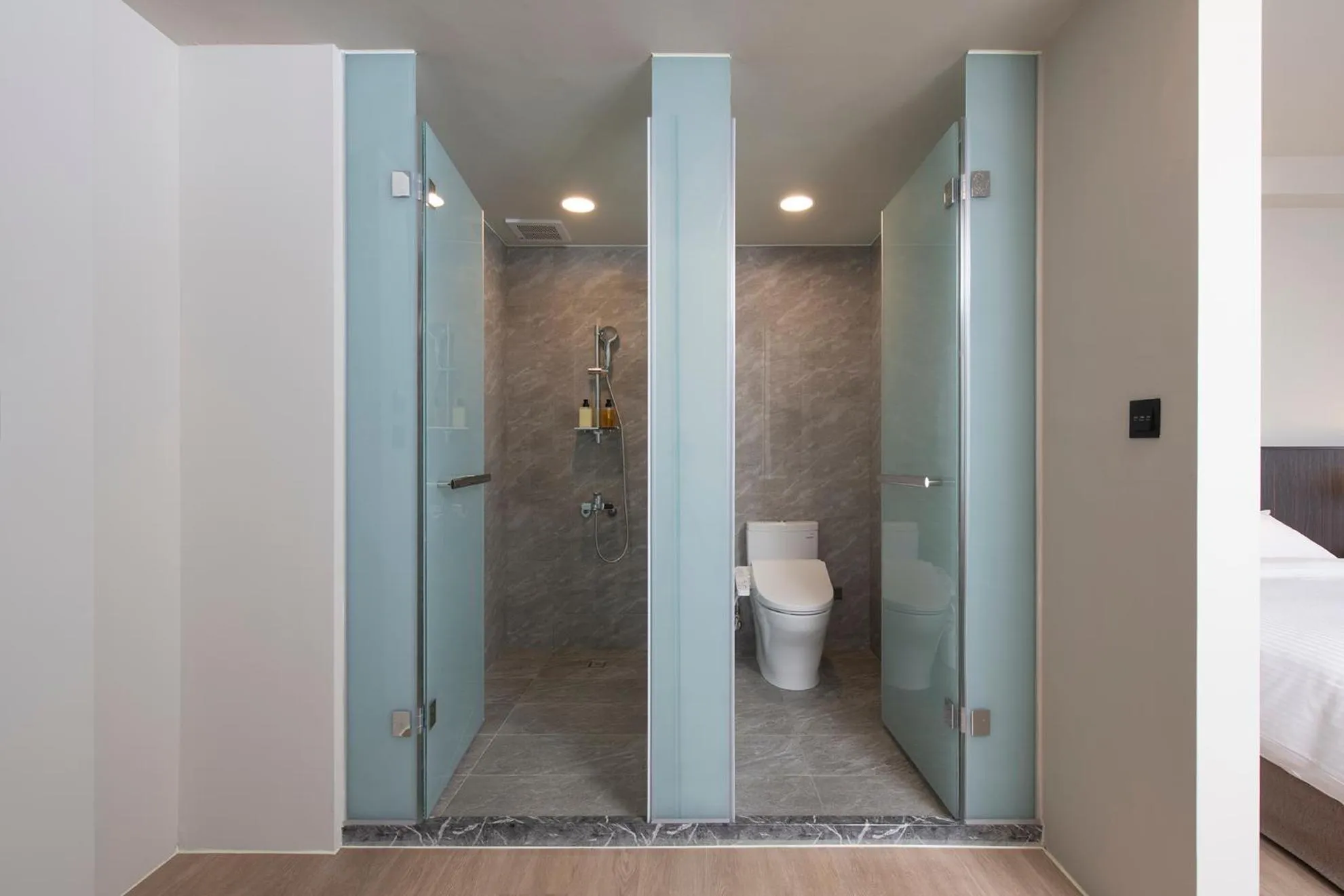 Bathroom in Floramos Hotel