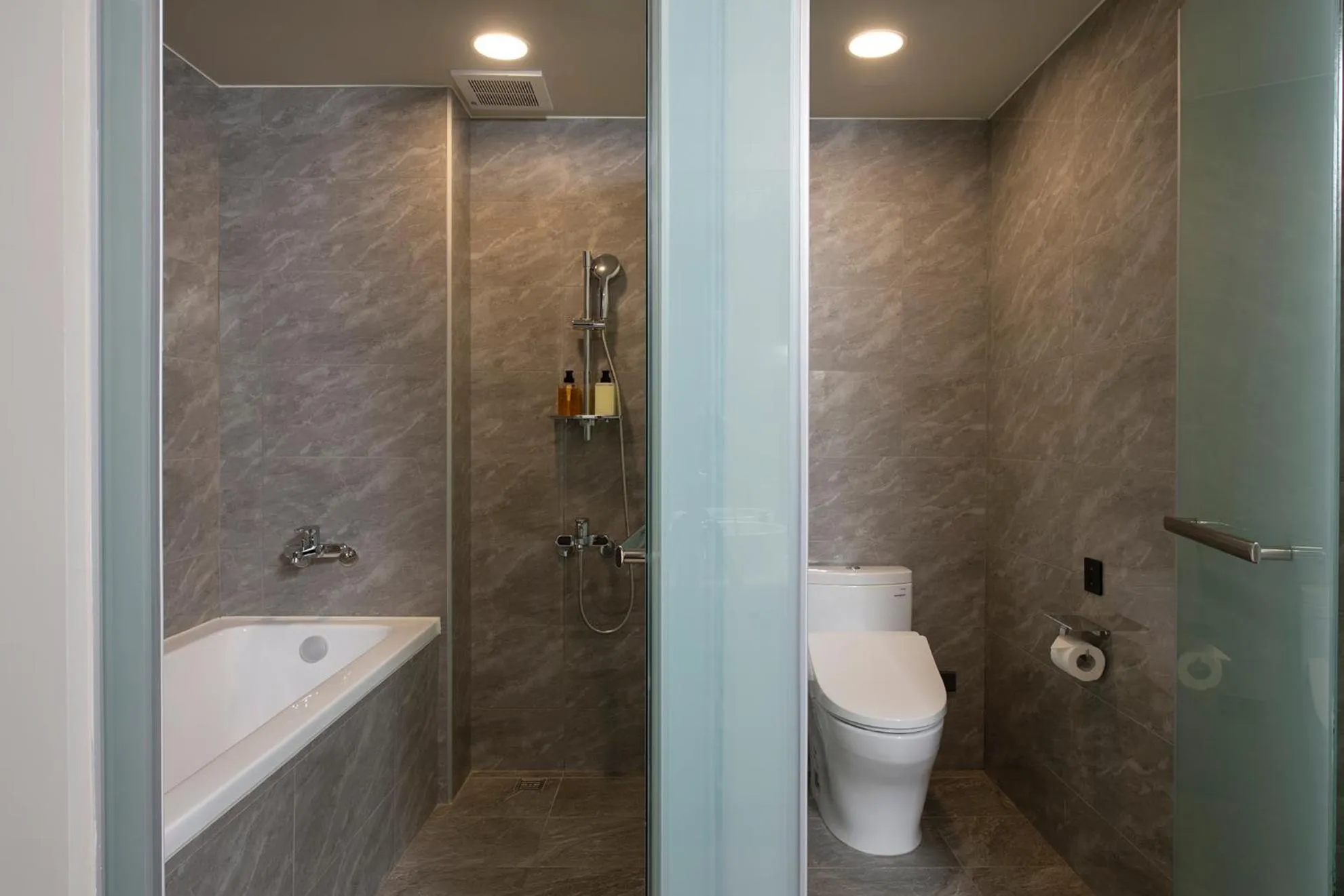 Bathroom in Floramos Hotel