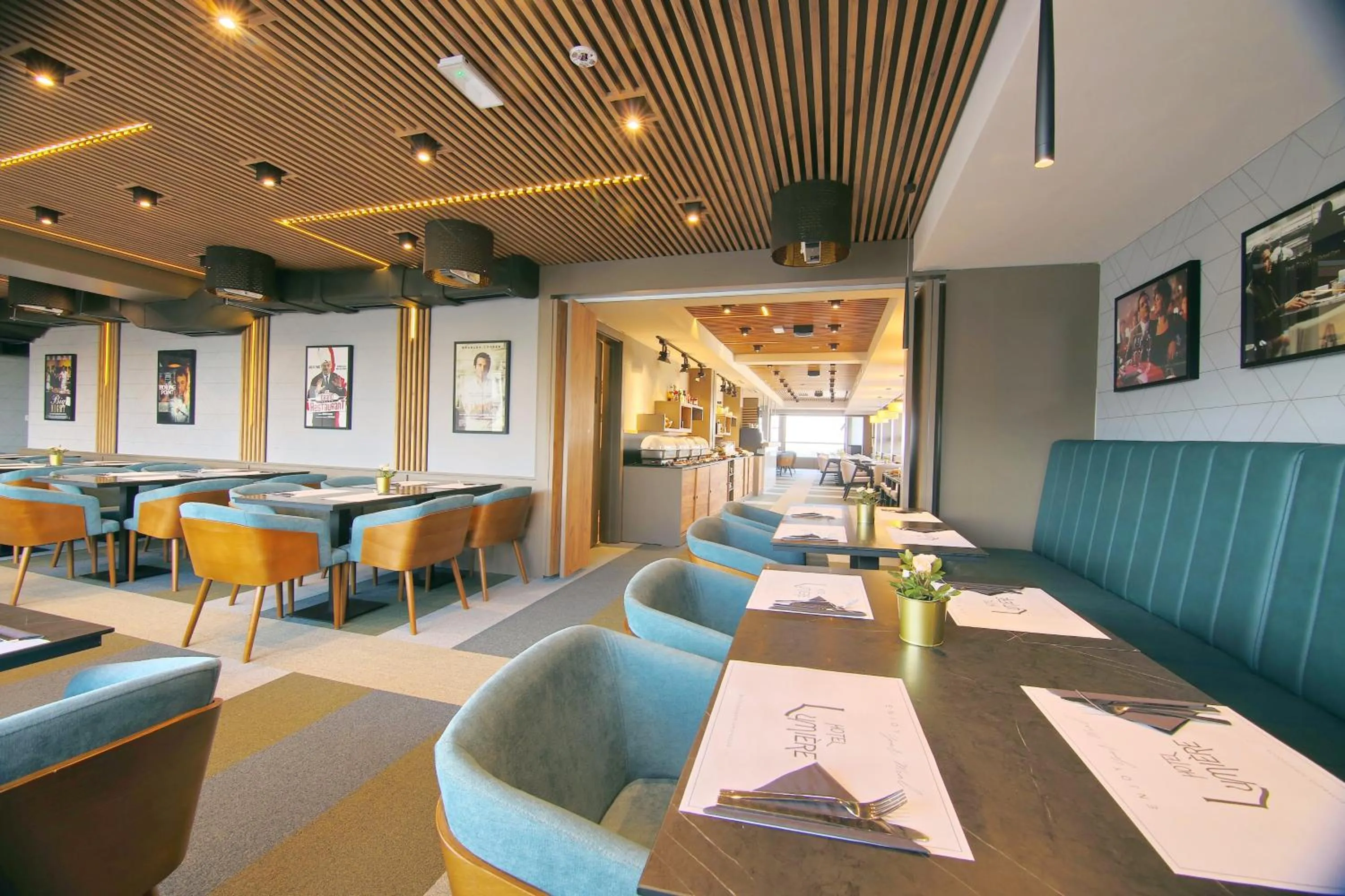 Restaurant/places to eat in Lumière Hotel Pool & SPA