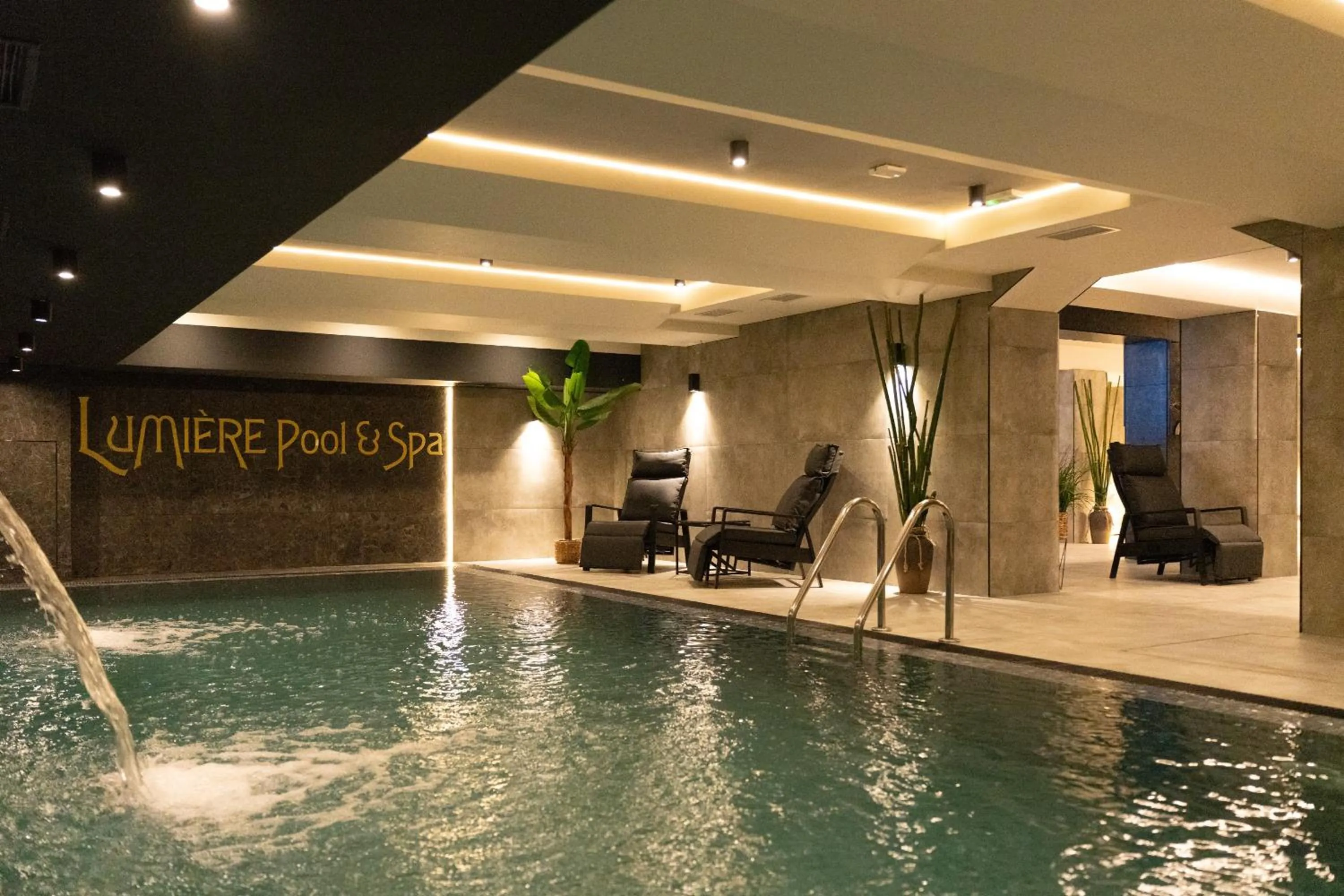 Text overlay in Lumière Hotel Pool & SPA