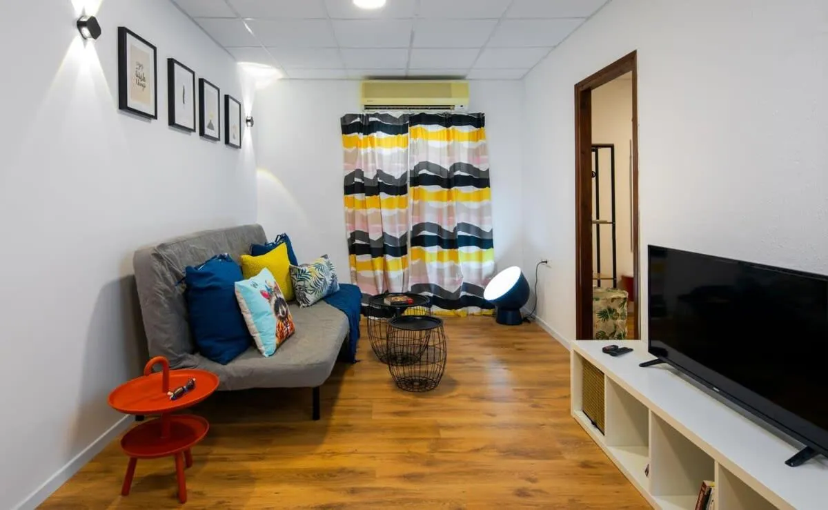 Colorful Apartment by the Beach