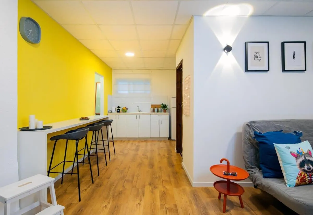 Colorful Apartment by the Beach