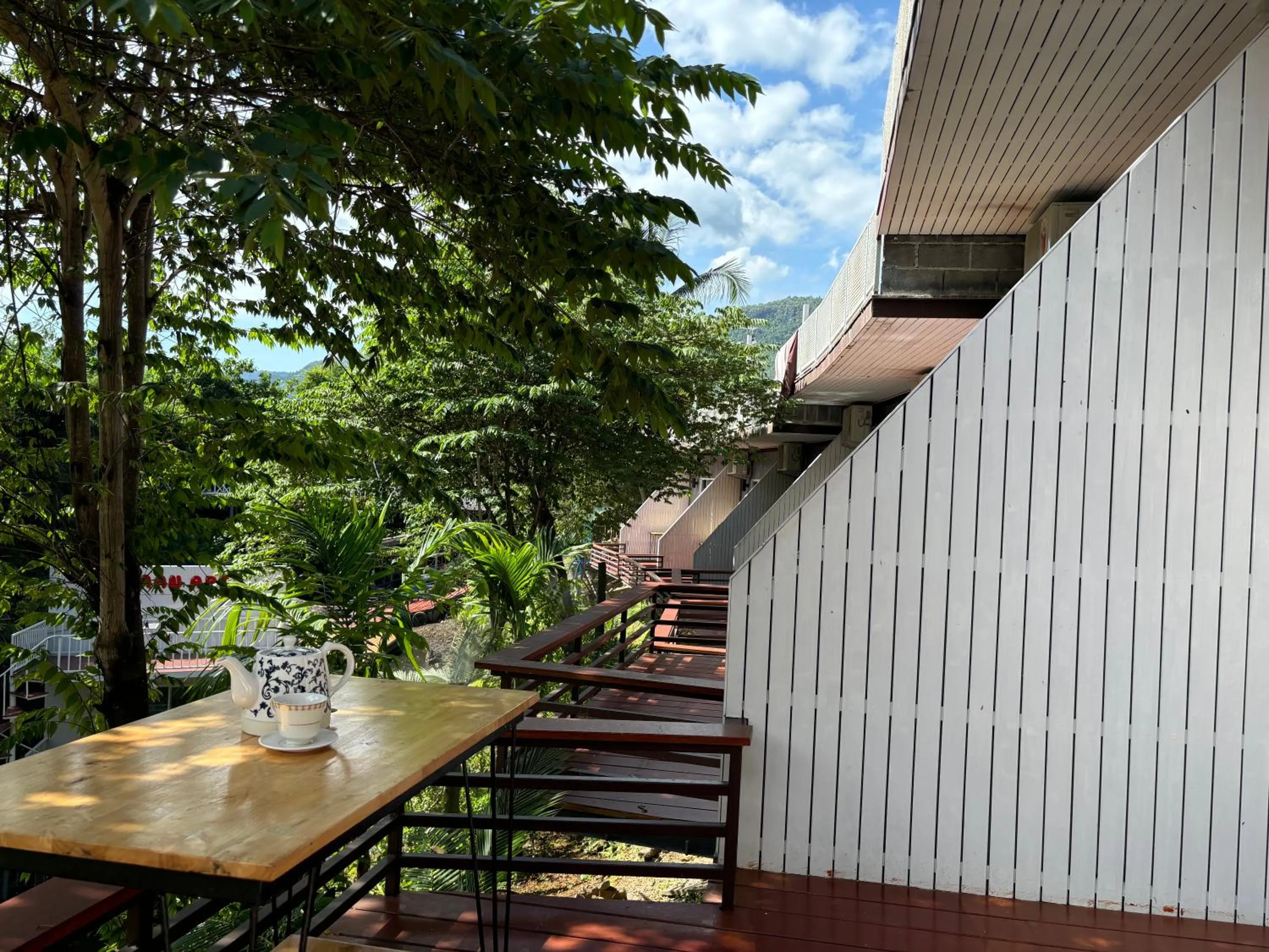 Dining area in BAAN APA ERAWAN Resort