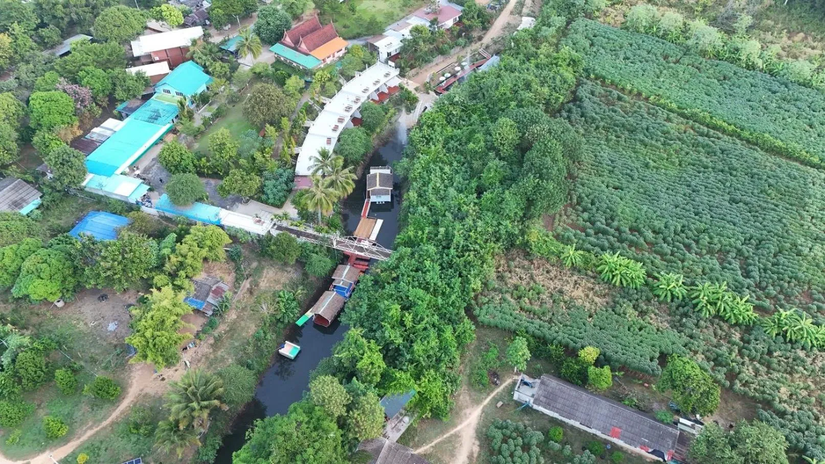 Property building in BAAN APA ERAWAN Resort