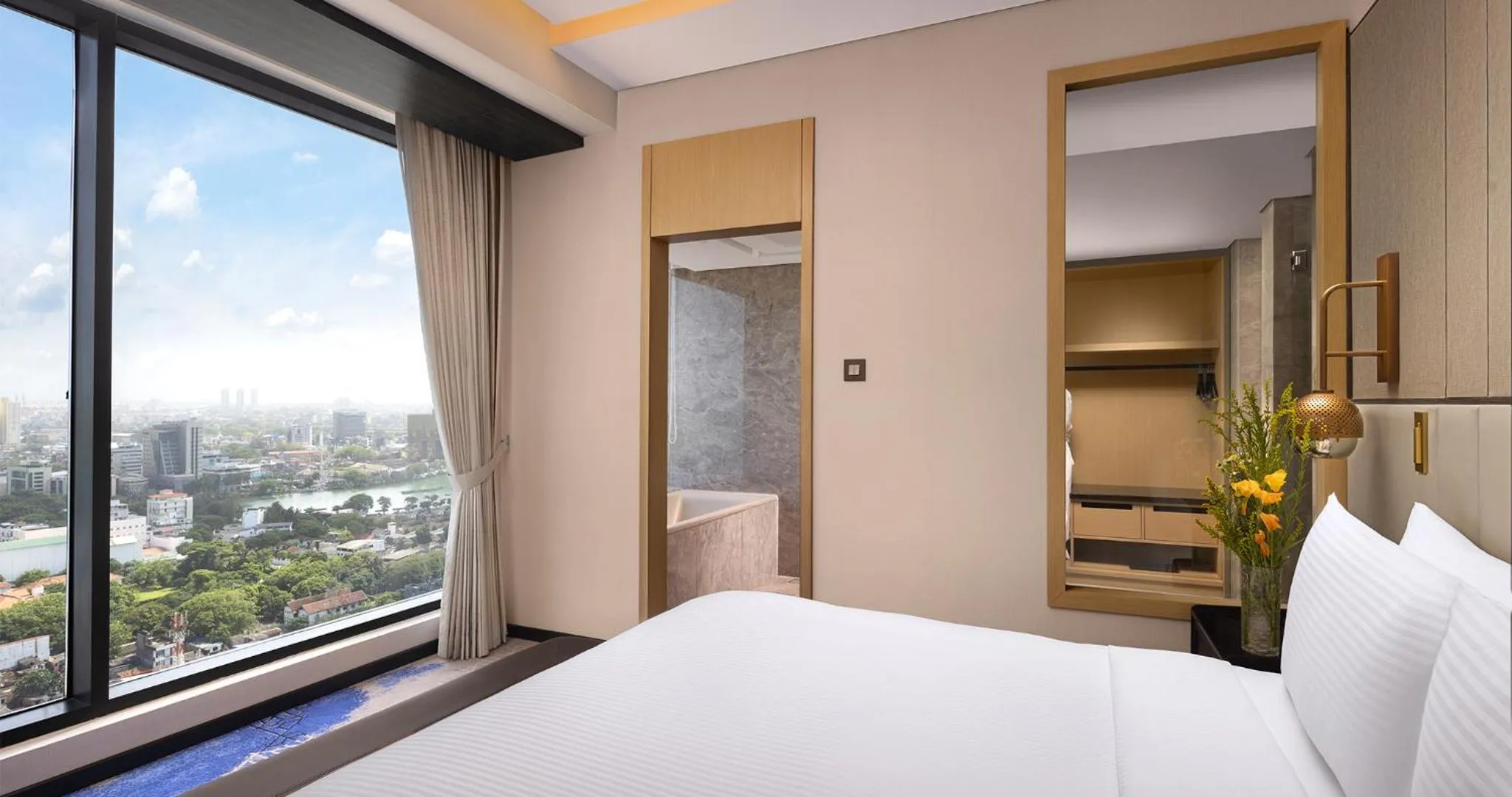 Bed in Amari Colombo, Sri Lanka