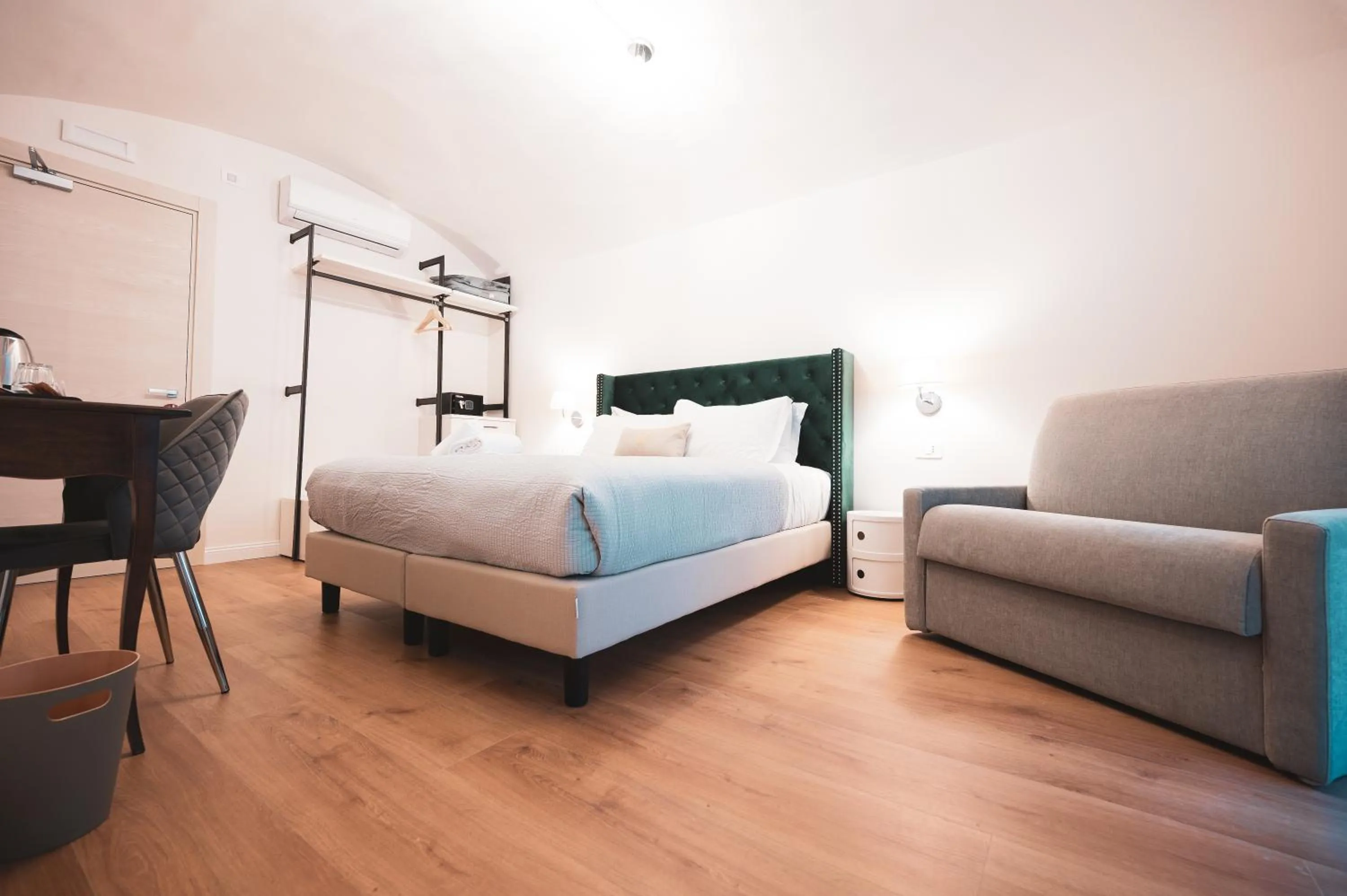 Bedroom, Bed in Carlo Felice Boutique Hotel