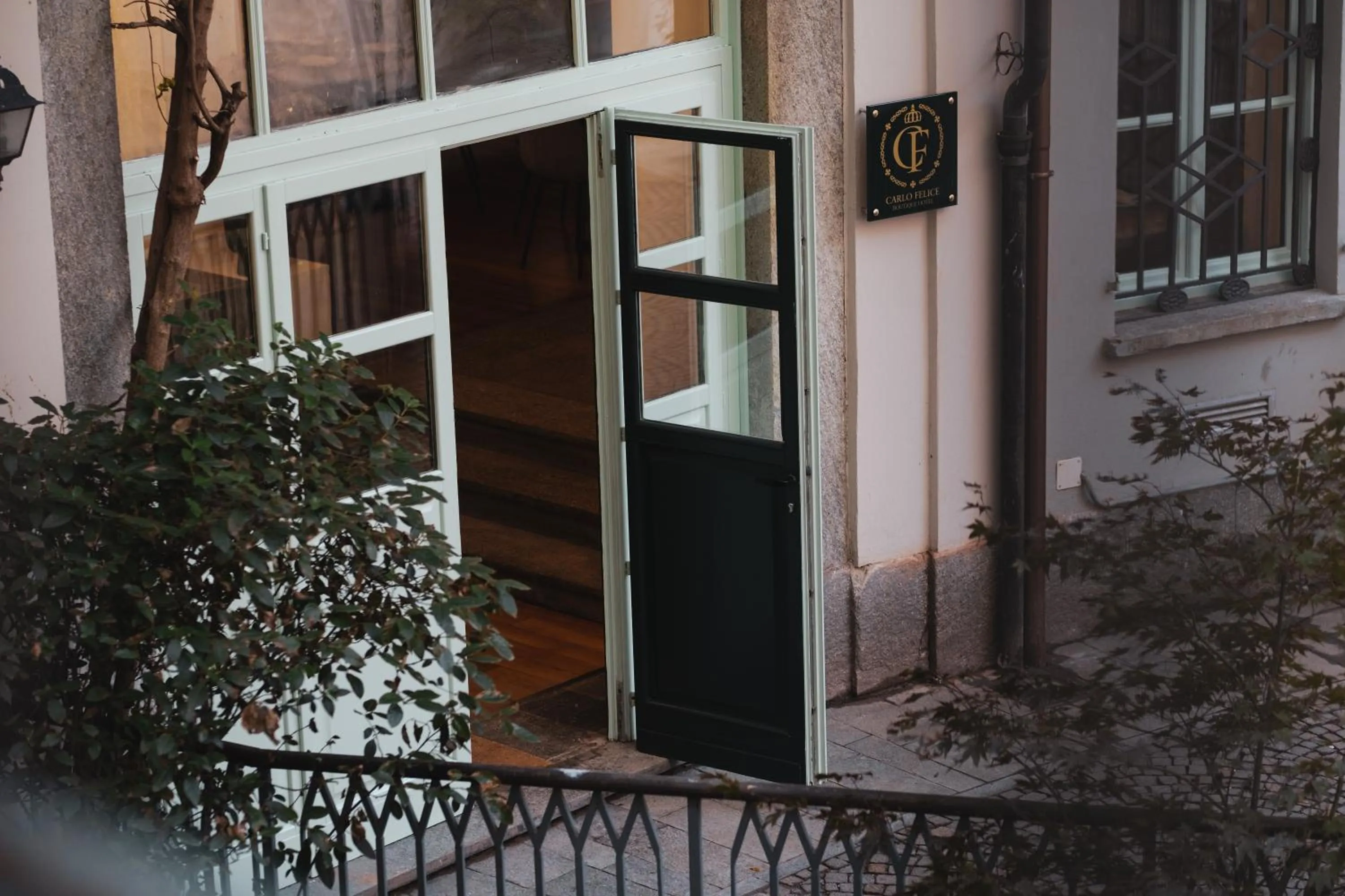 Facade/entrance in Carlo Felice Boutique Hotel