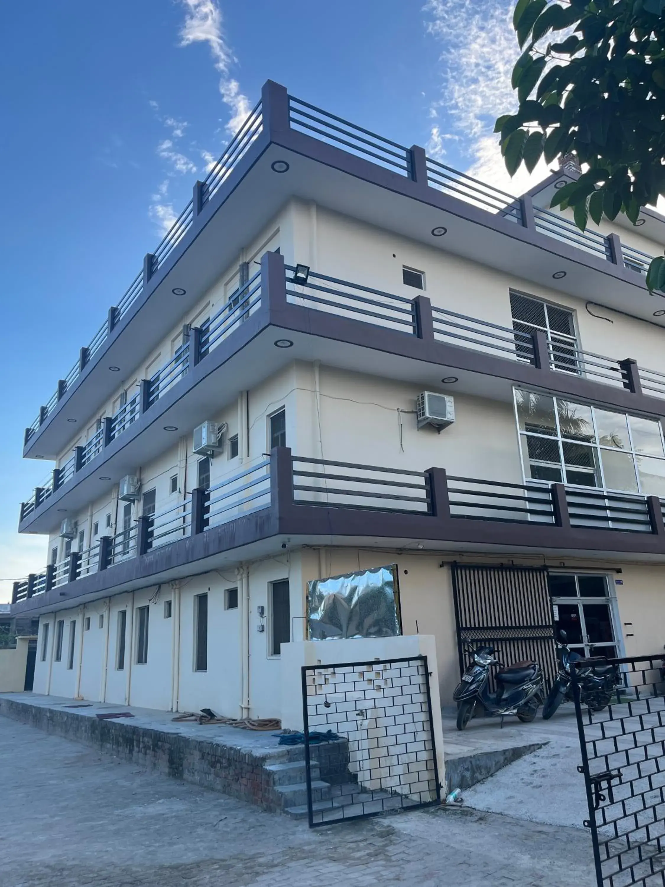 Shree Raj Homestay AC Room Shree Raj Homestay AC Room