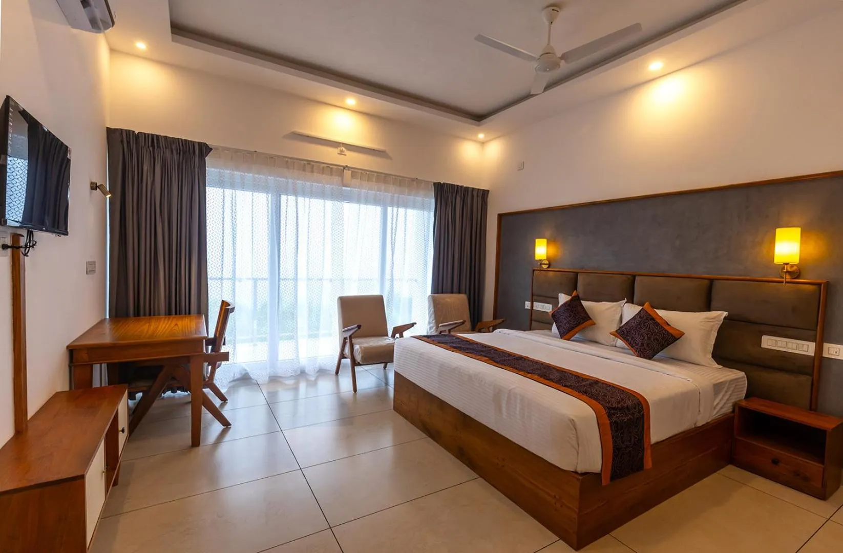 TV and multimedia, Bed in SandalMist Resort and Spa