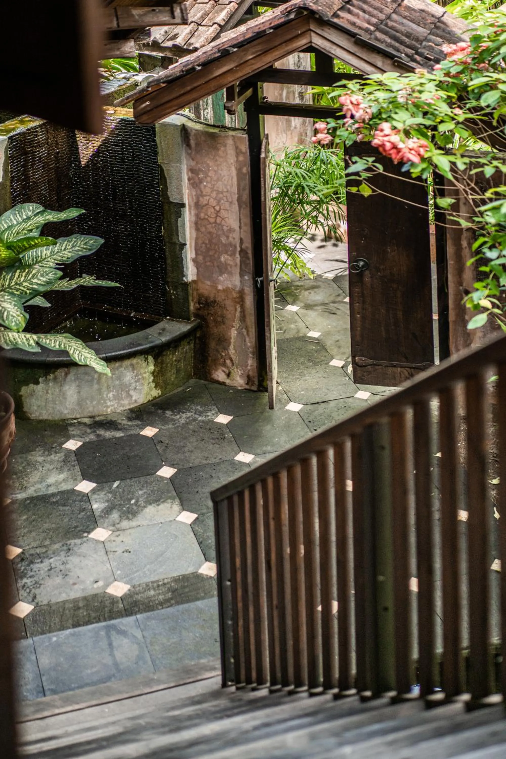 Property building in Yabbiekayu