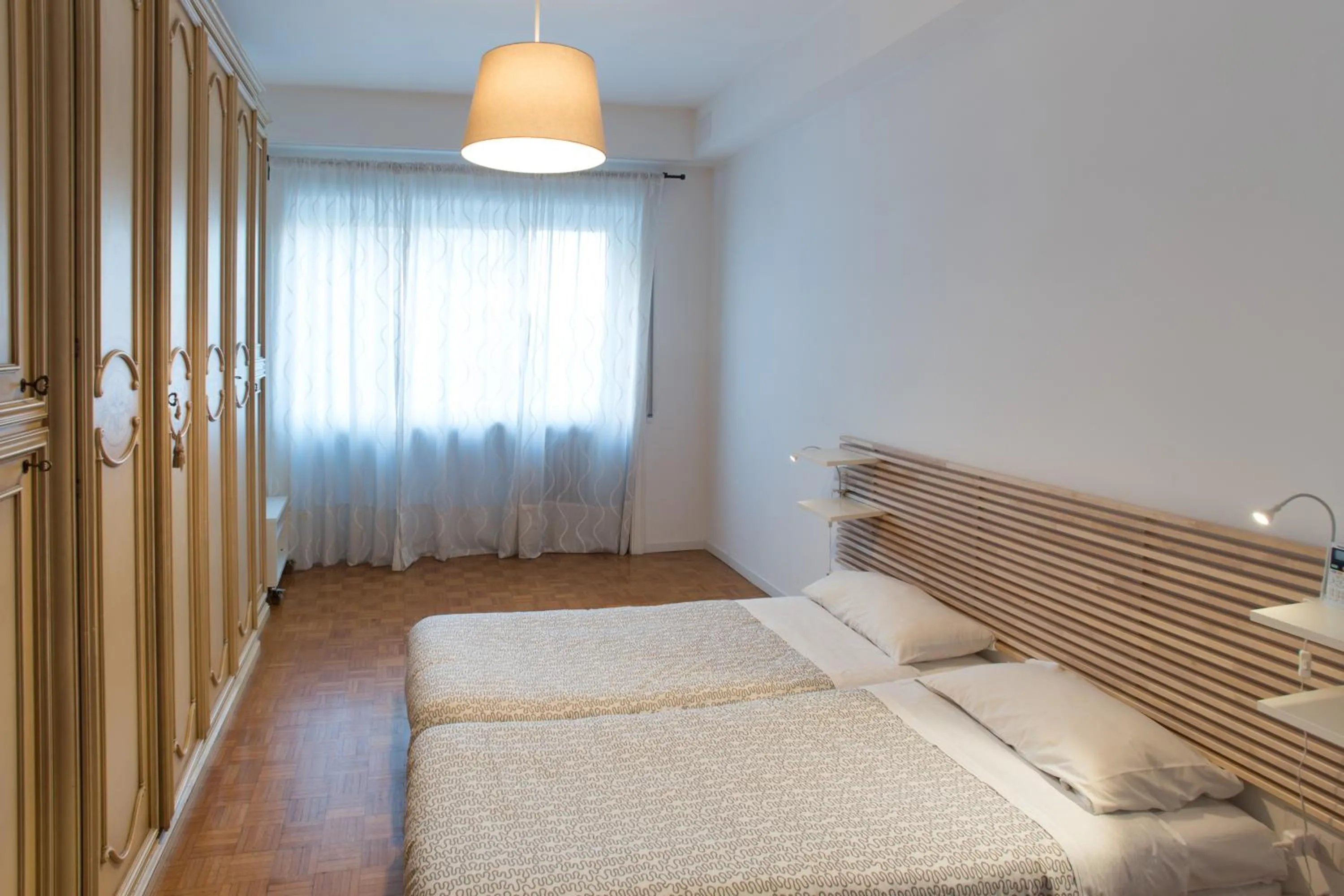 Bedroom, Bed in House in the City