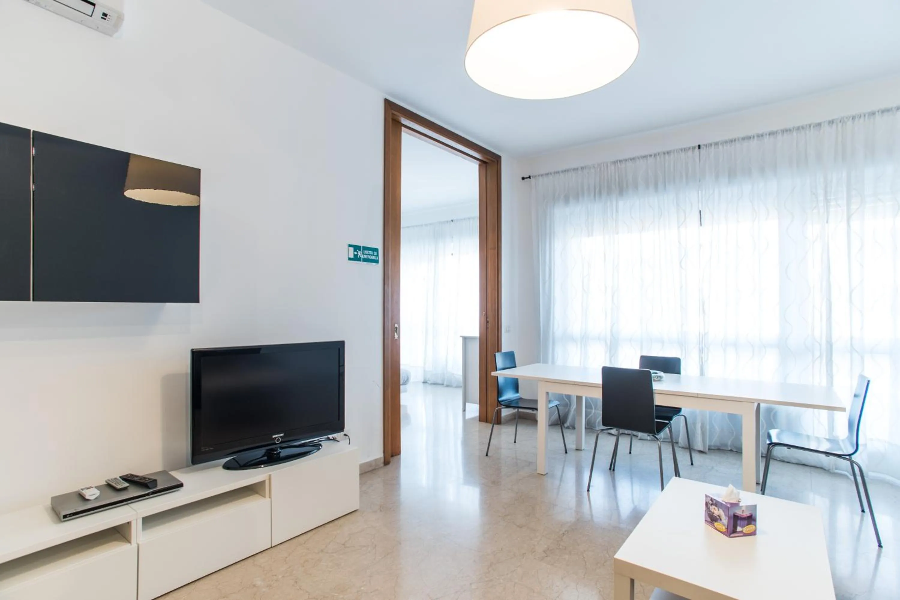 Dining area in House in the City