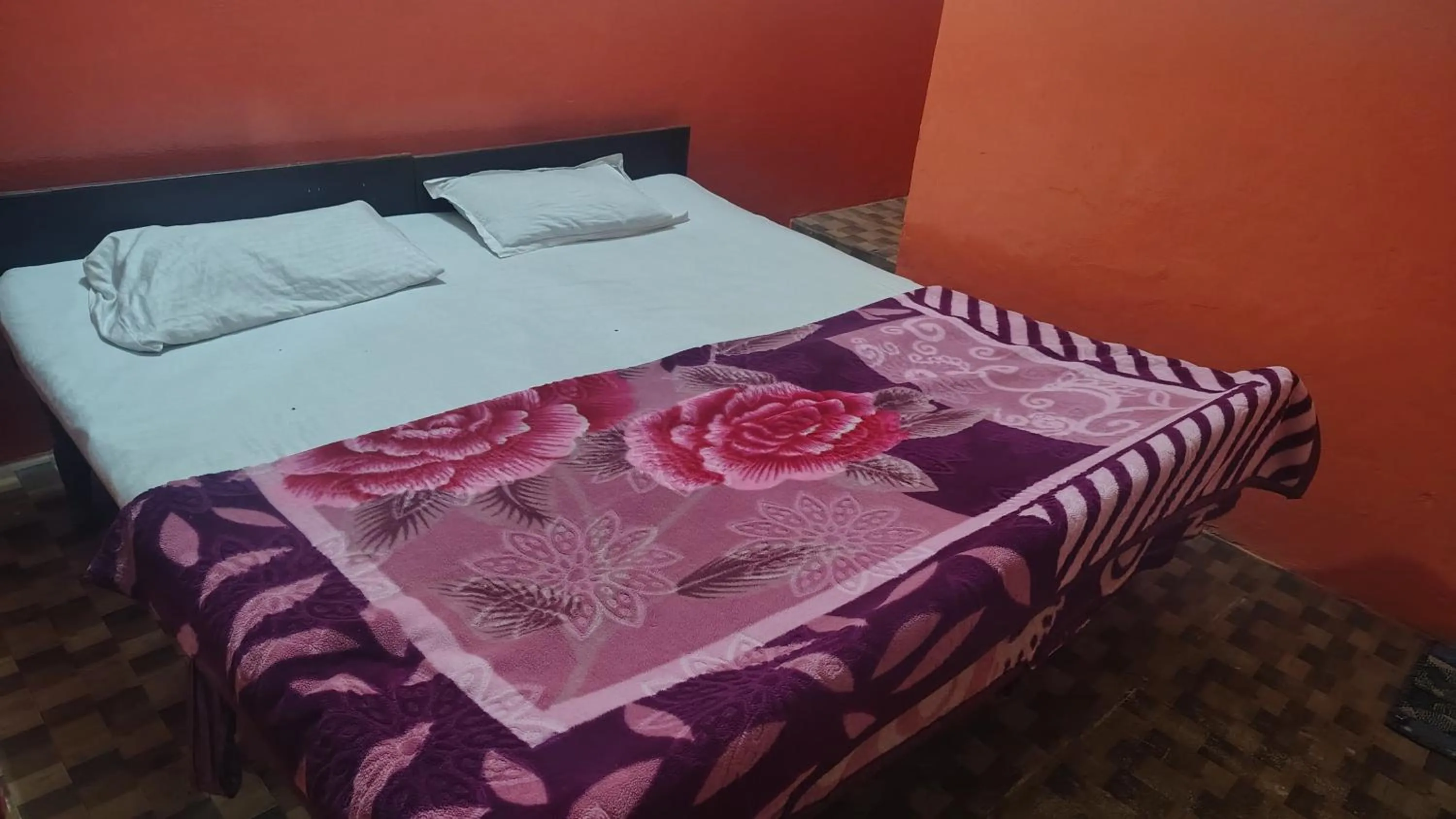 Hotel NainKaran Tourist Lodge And Restaurant