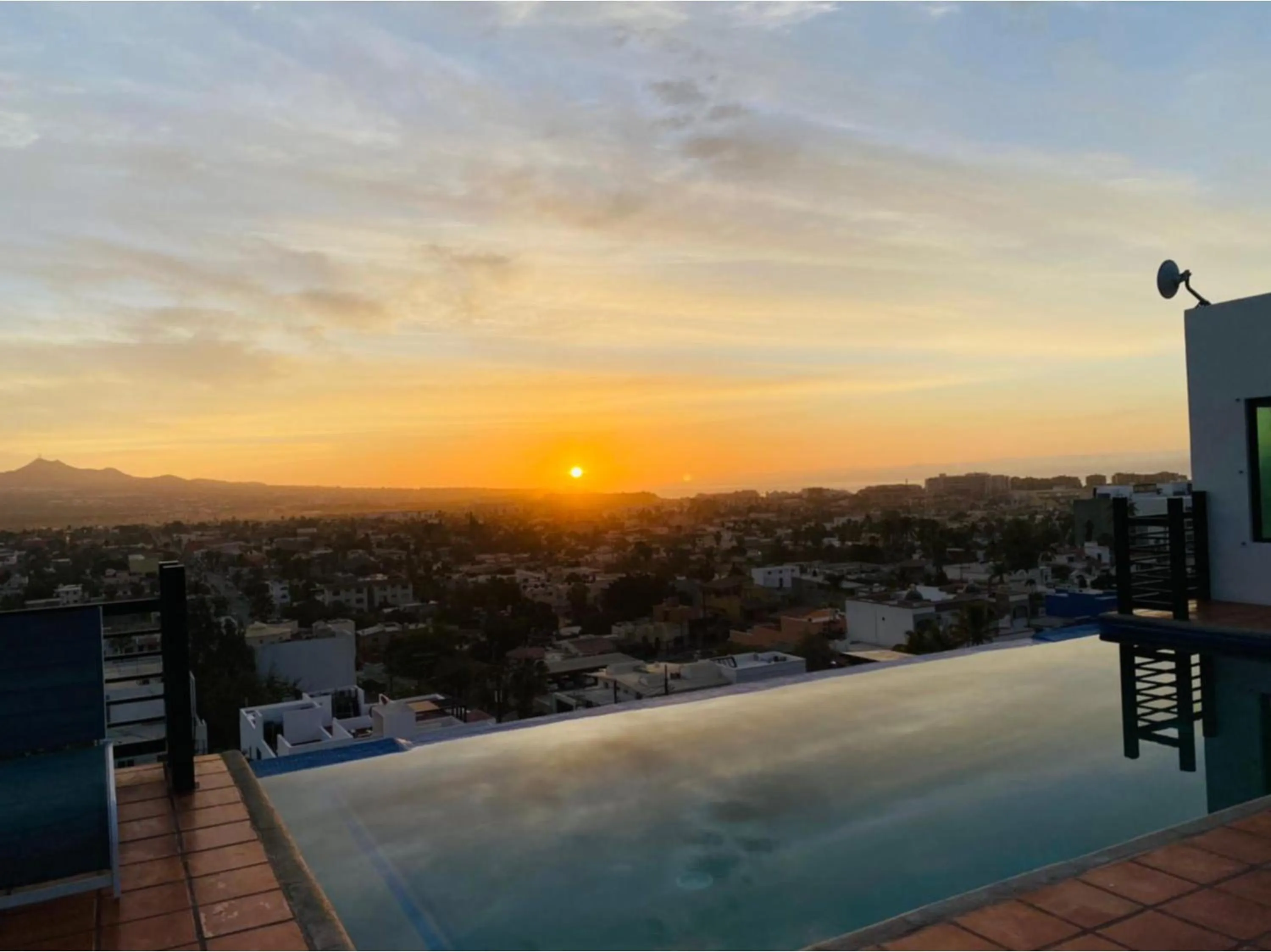 Pool view in Collection O Morgan City Center, Los Cabos