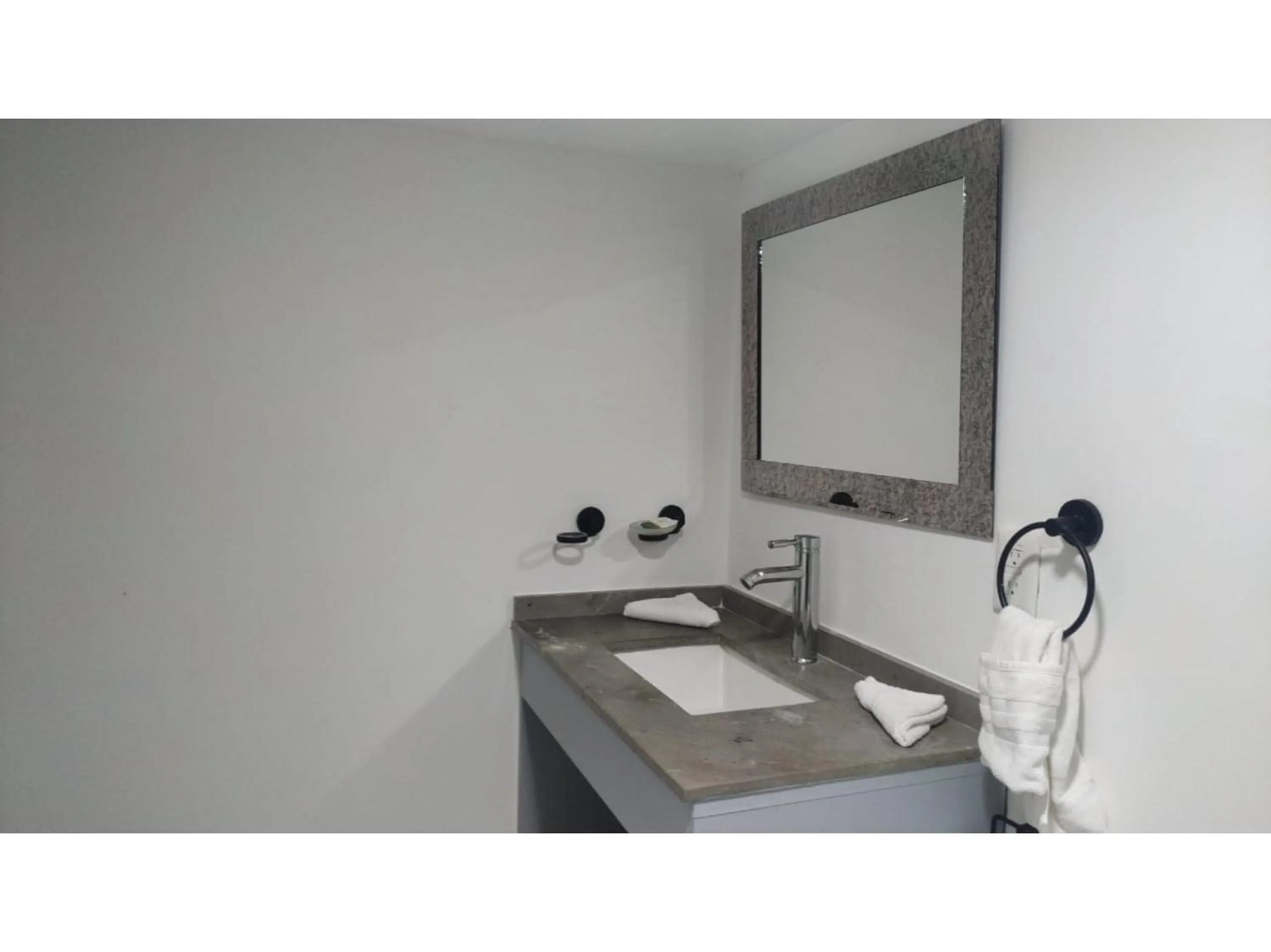 Bathroom in Collection O Morgan City Center, Los Cabos