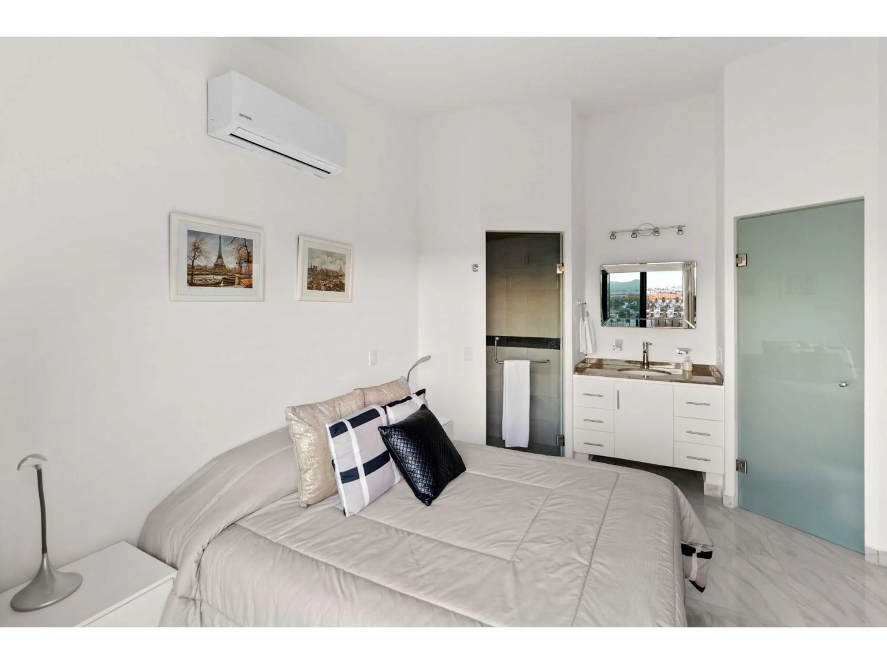 Bedroom, Bed in Collection O Morgan City Center, Los Cabos