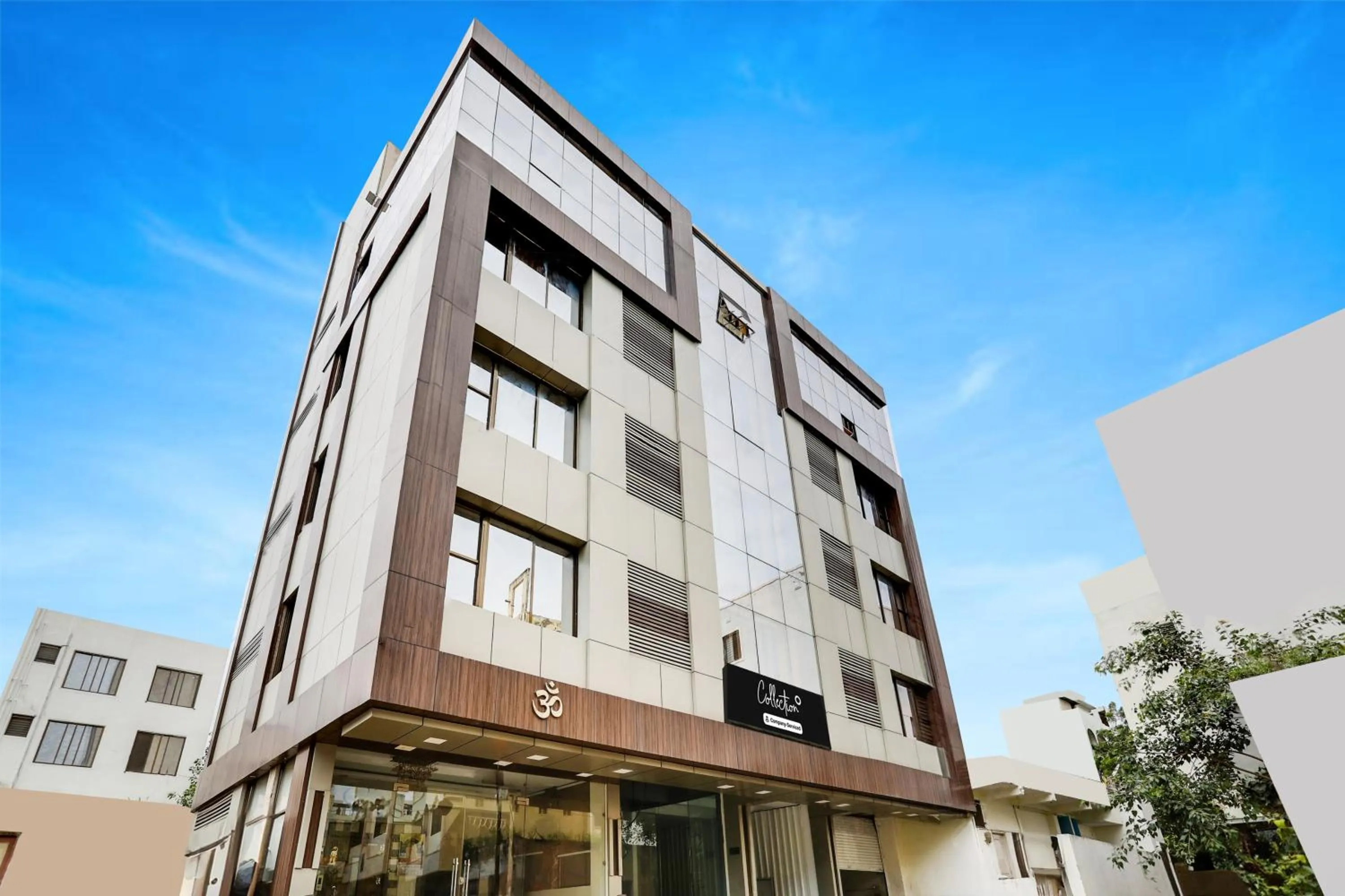 Facade/entrance in Super Hotel O Palkhi Road Near Sai Baba Temple Formerly Netra Sai