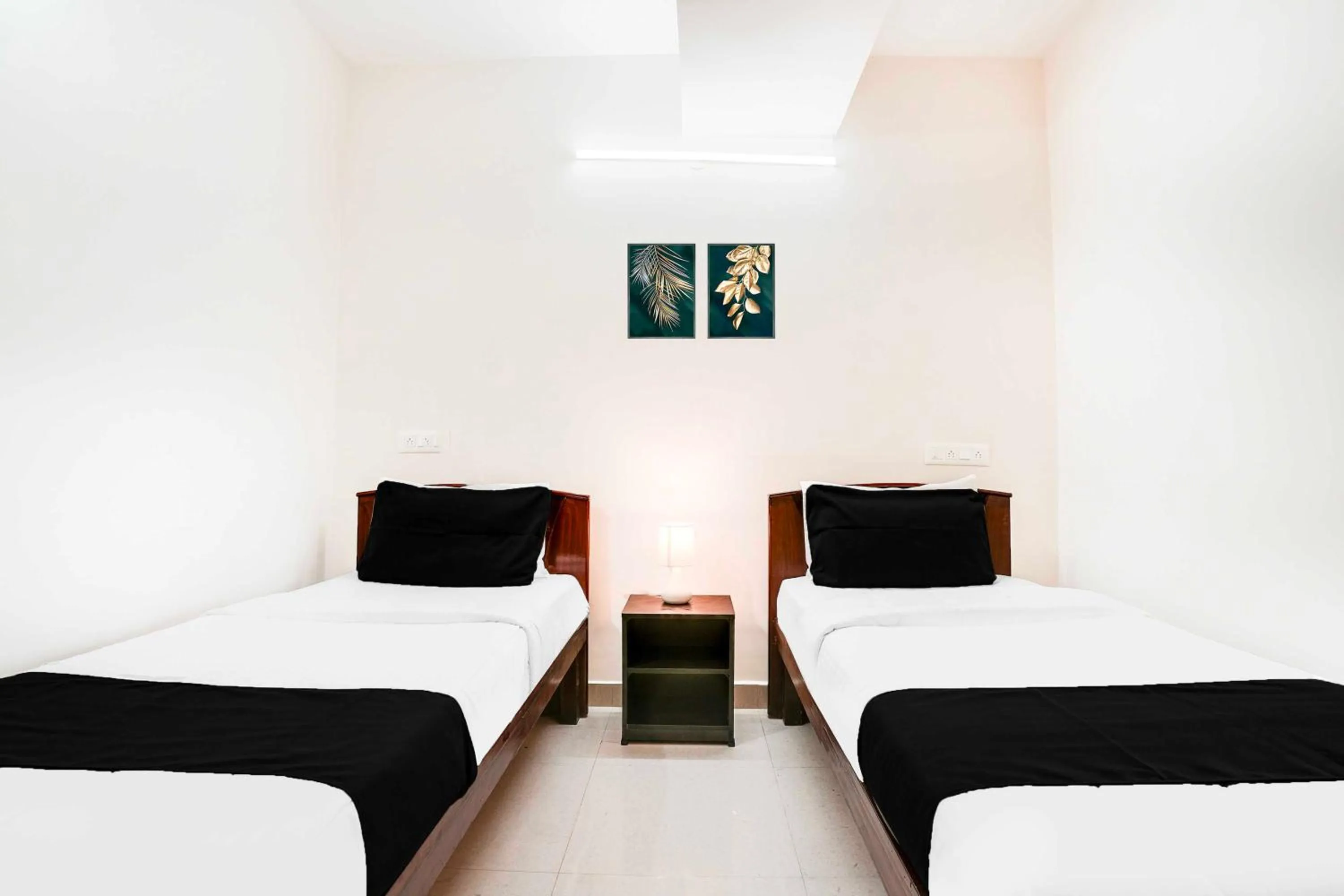 Bedroom, Bed in Super Collection O KR Puram Ayyappa Nagar Formerly Sunrise Arcade