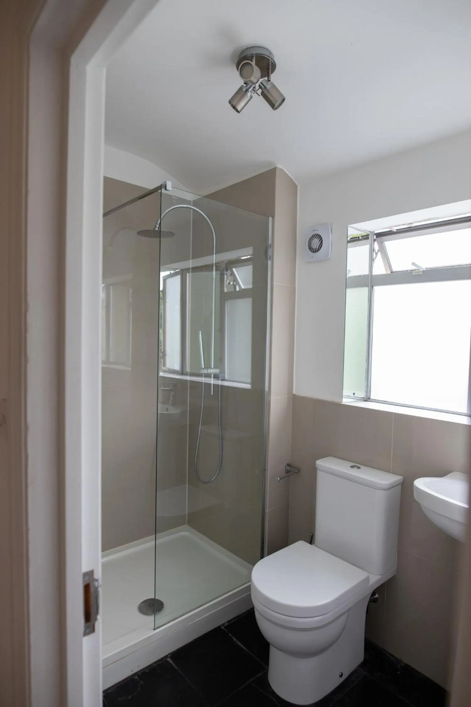 Shower in EBS London Stay