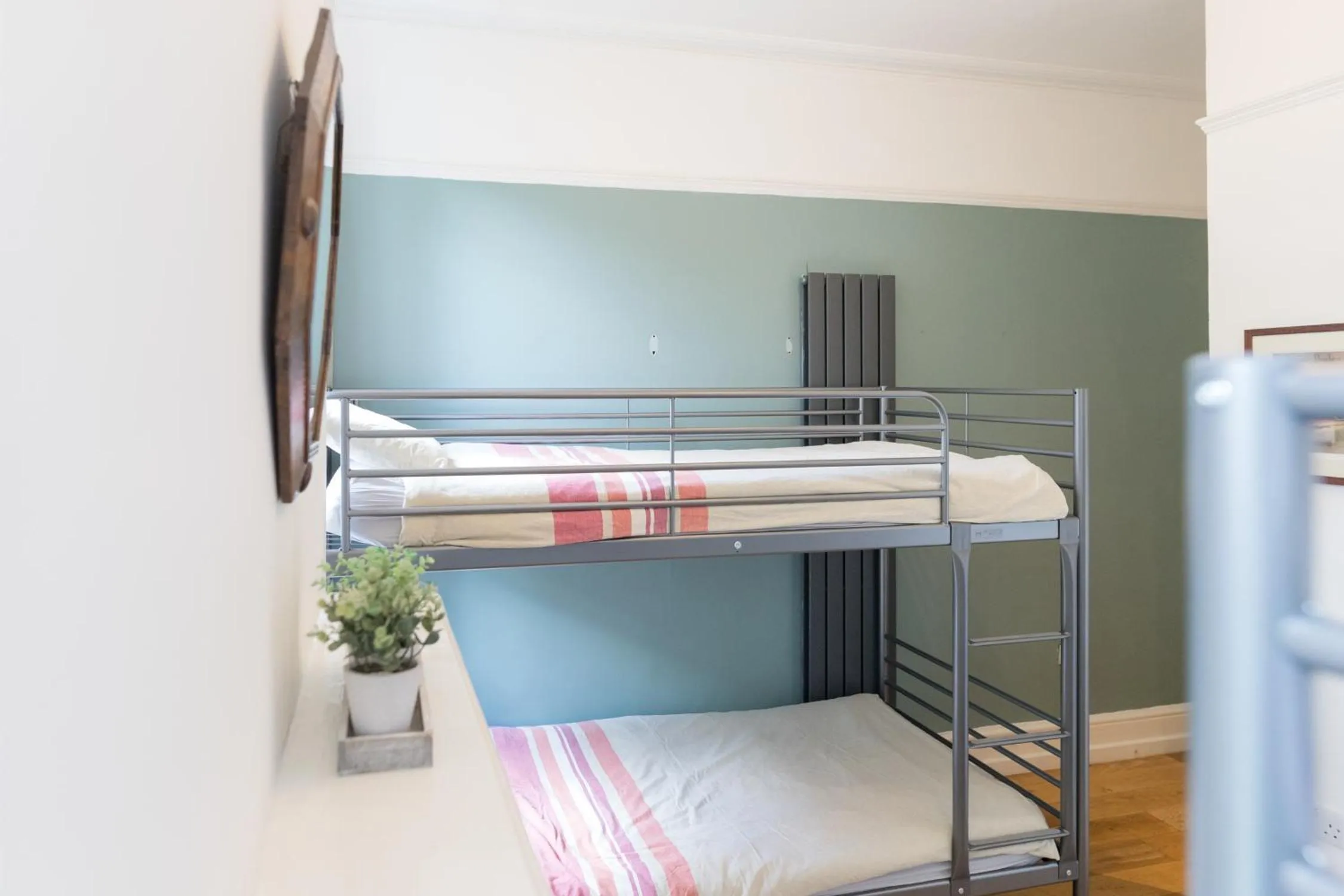 bunk bed, Bed in EBS London Stay