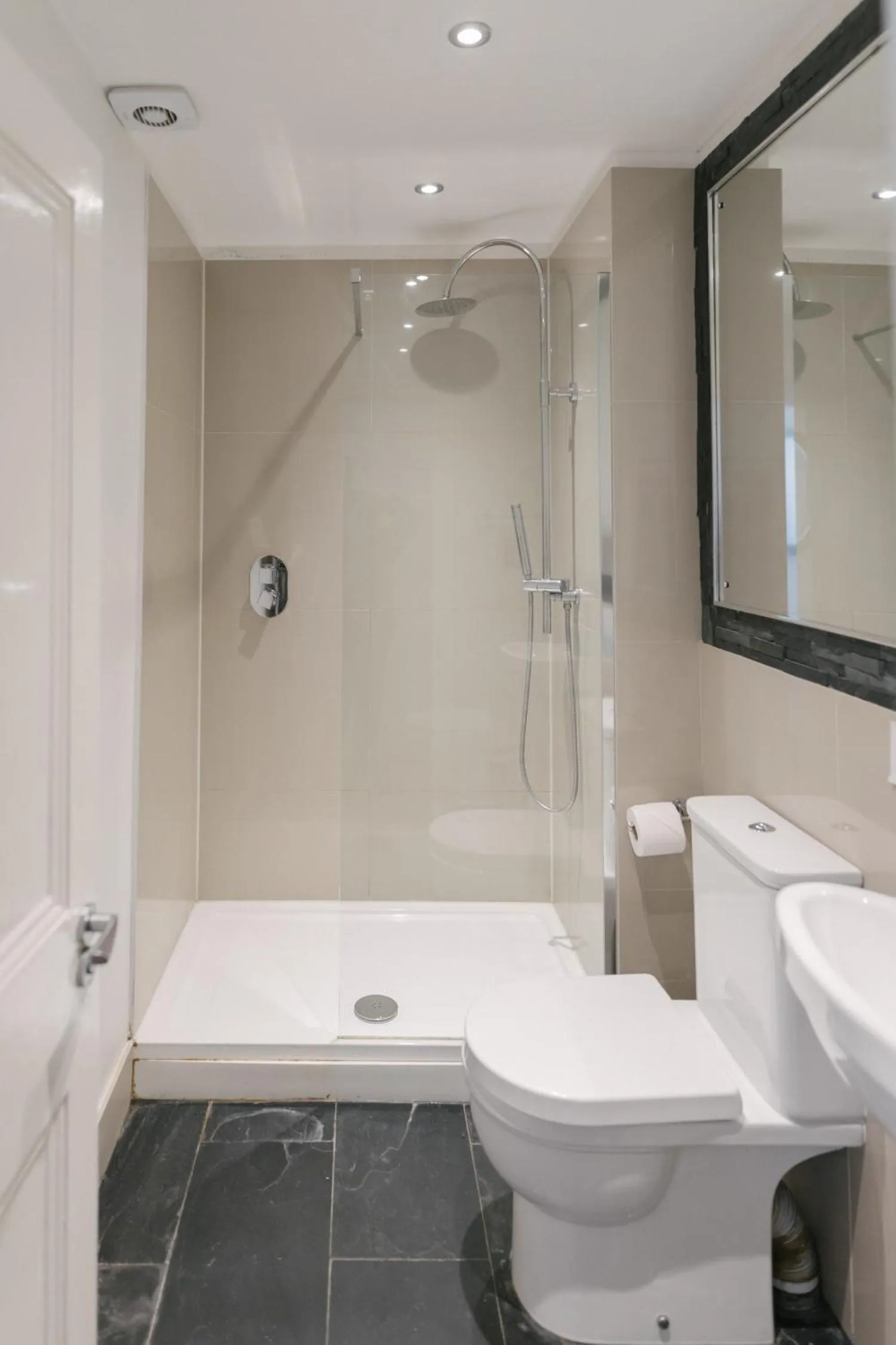 Toilet in EBS London Stay