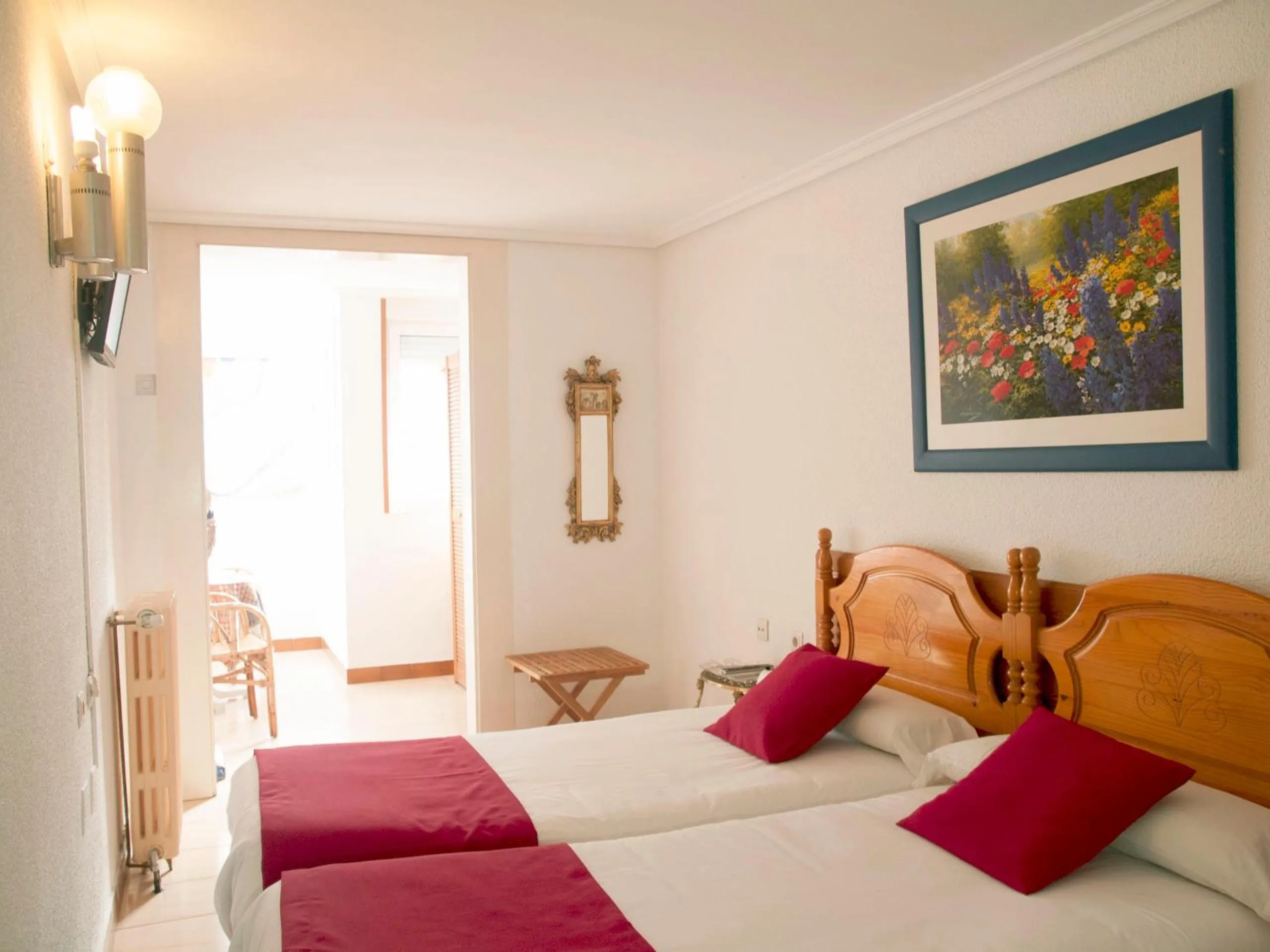 Photo of the whole room, Bed in Dato 2