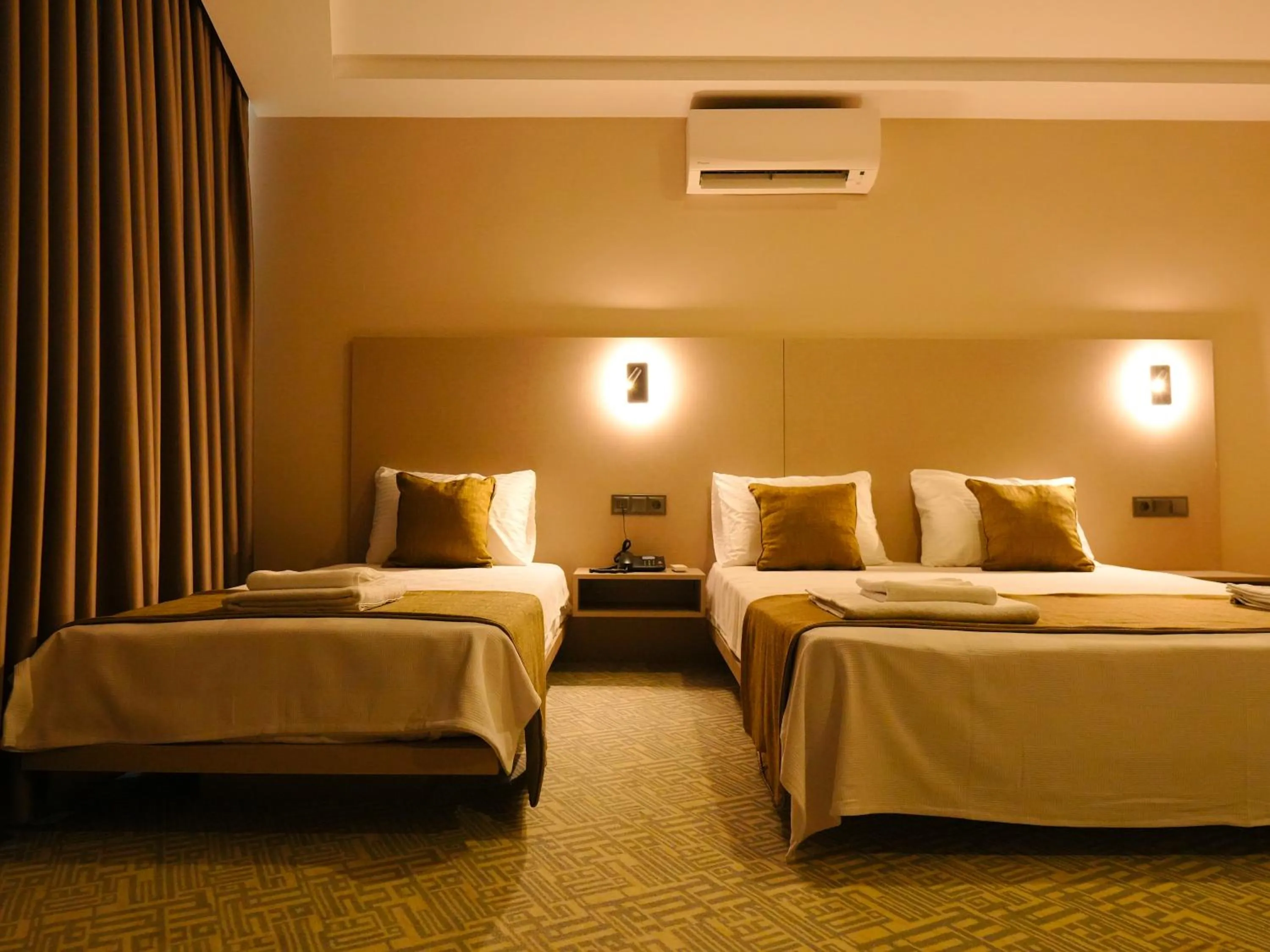 Photo of the whole room, Bed in Bonnie City Hotel