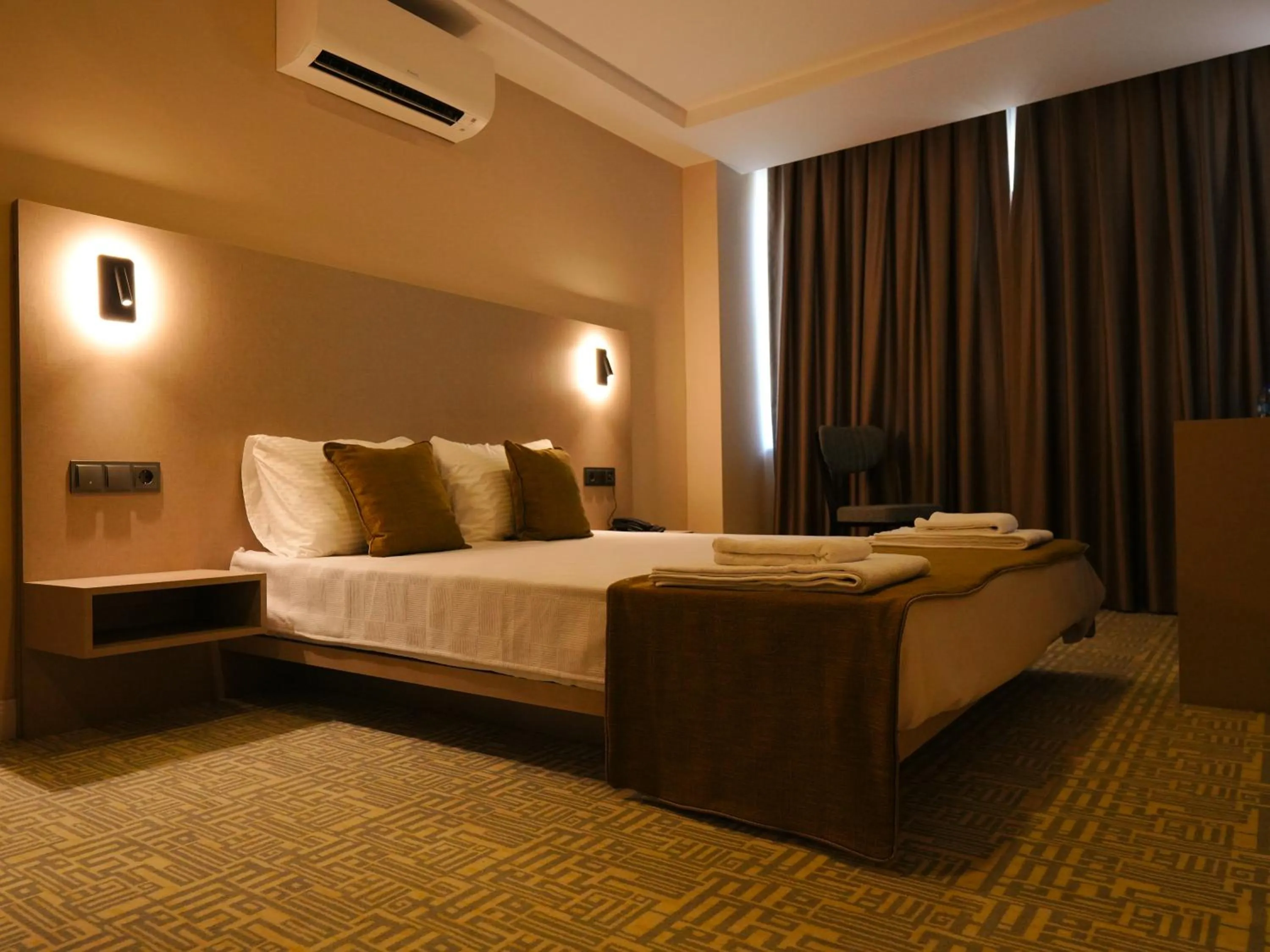Photo of the whole room, Bed in Bonnie City Hotel