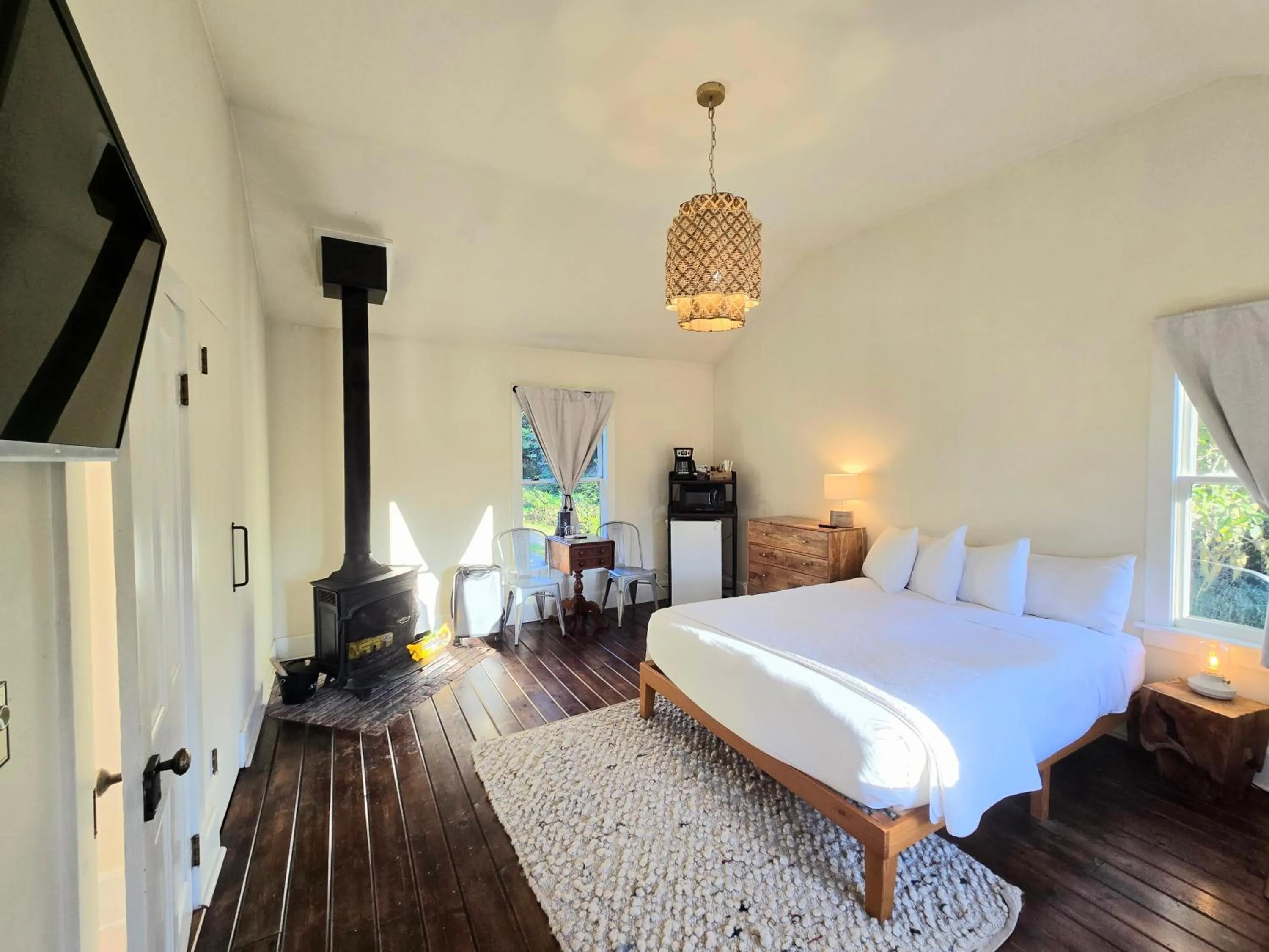 Bed in Dennen's Victorian Farmhouse