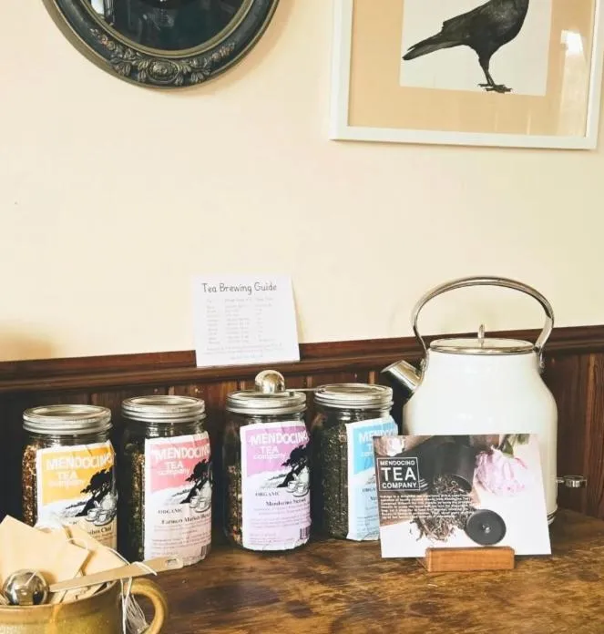 Coffee/tea facilities in Dennen's Victorian Farmhouse