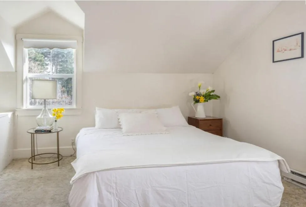 Bedroom, Bed in Dennen's Victorian Farmhouse
