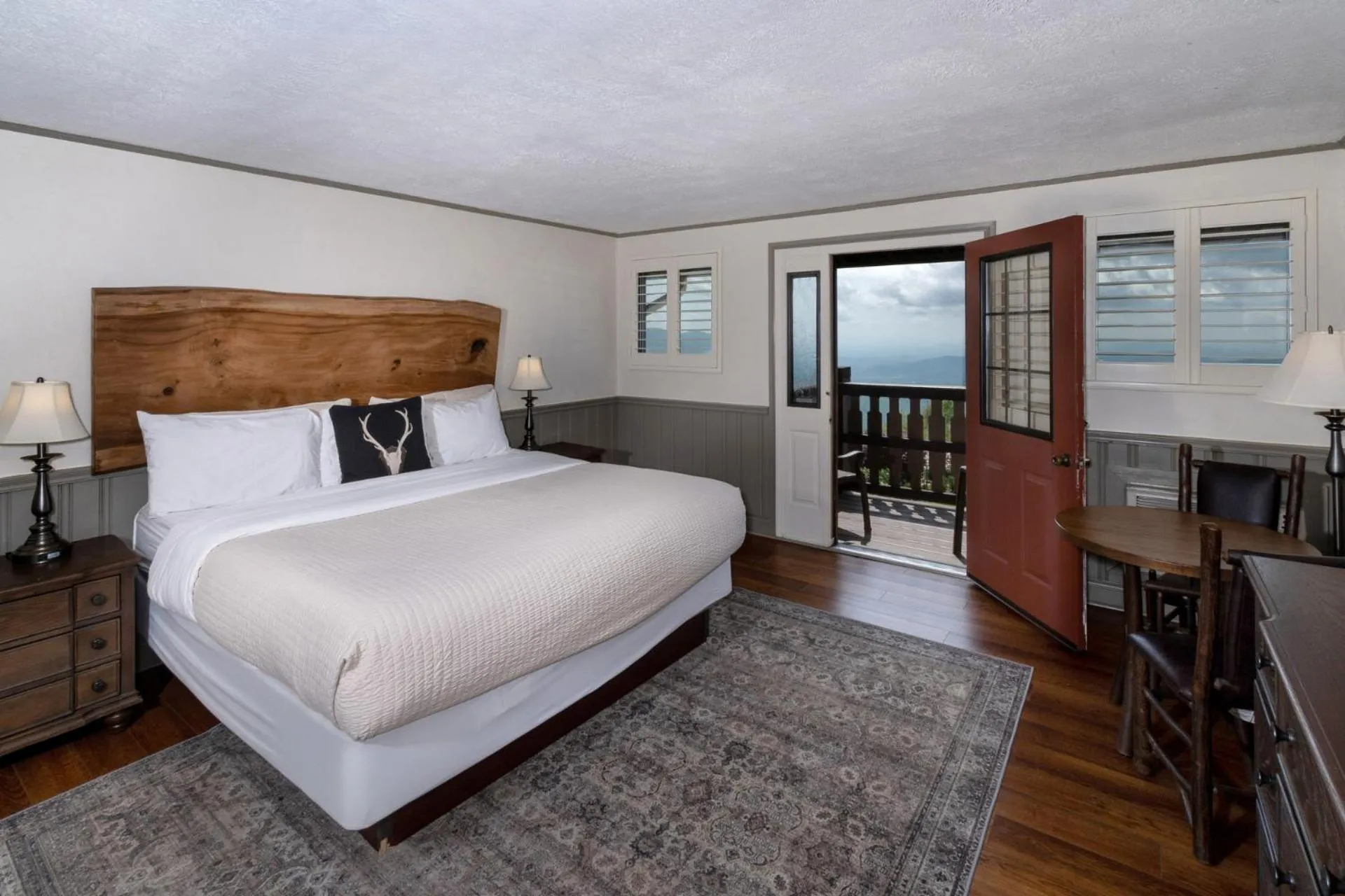 Double Room with Mountain View in Switzerland Inn