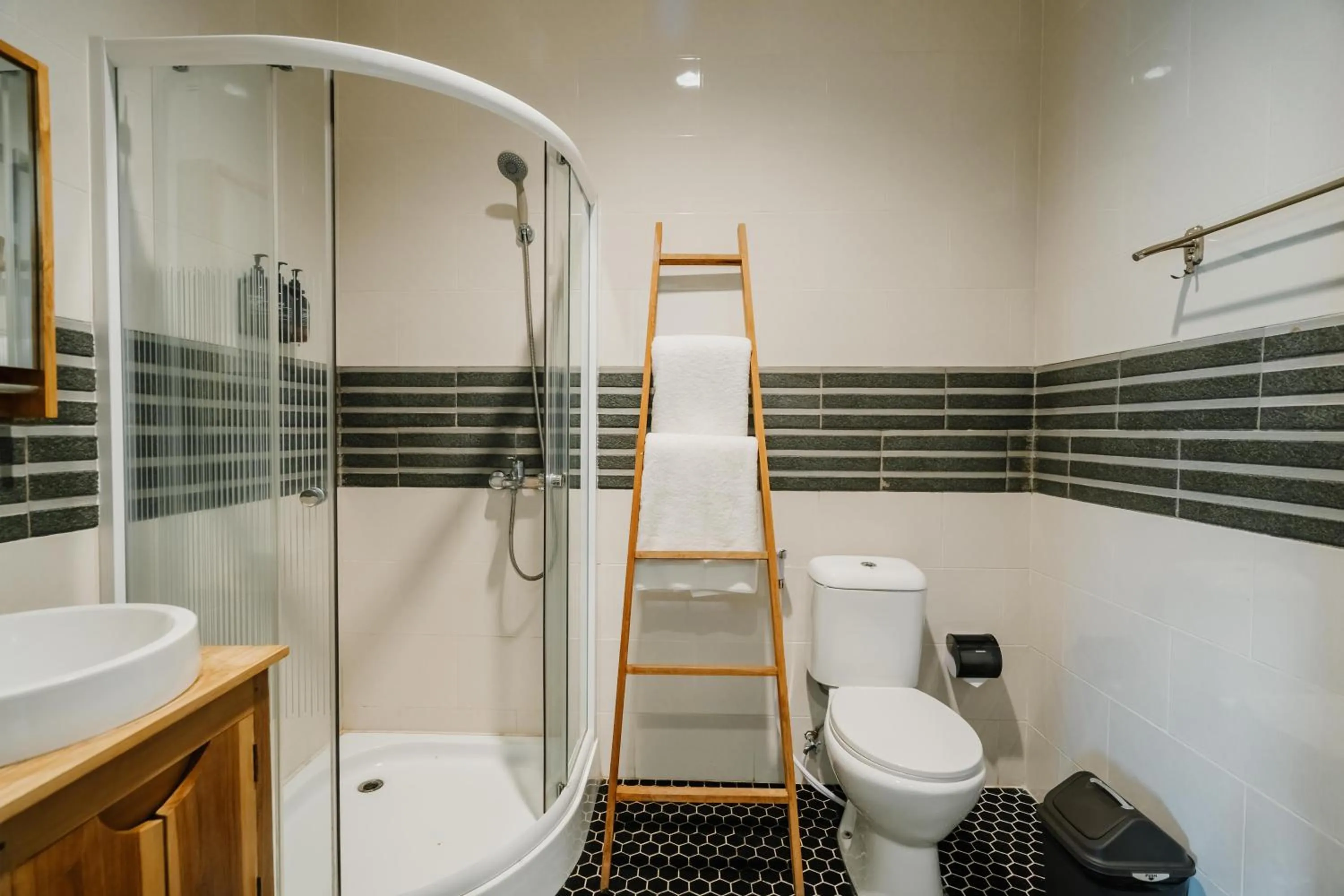 Shower in You Suite Seminyak