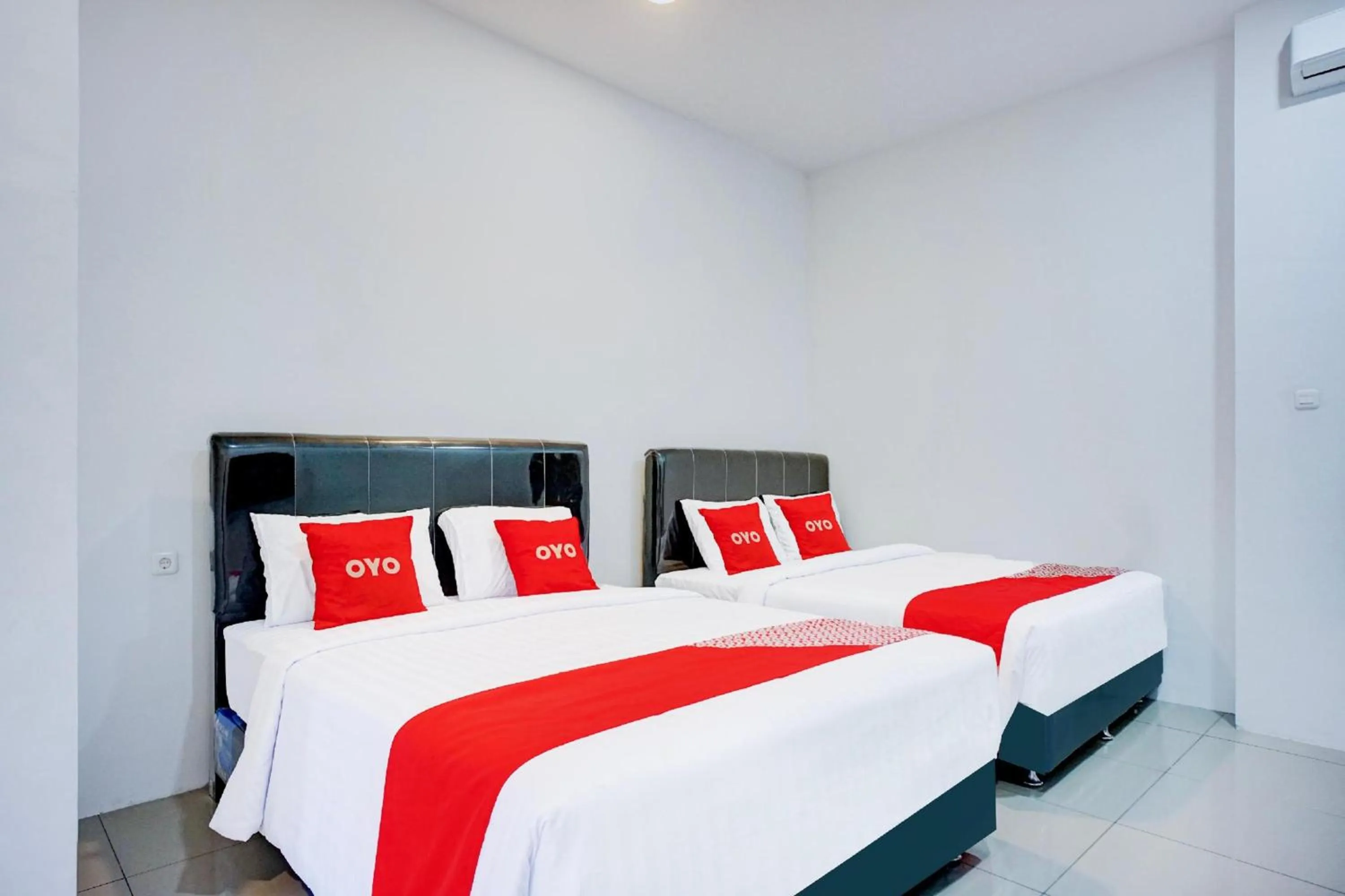 Bedroom, Bed in Collection O Almasarra Residence Near Ring Road Medan