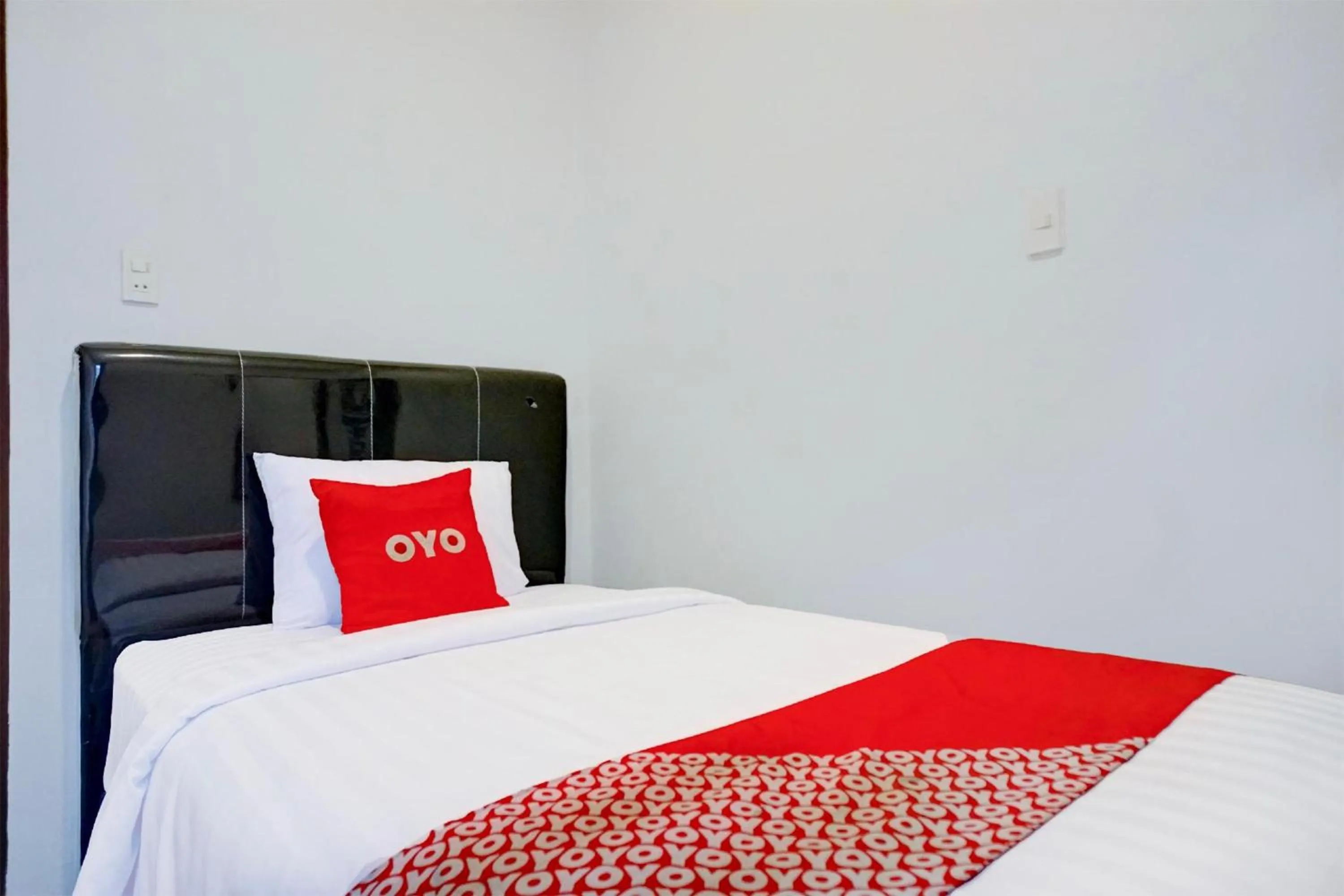 View (from property/room), Bed in Collection O Almasarra Residence Near Ring Road Medan