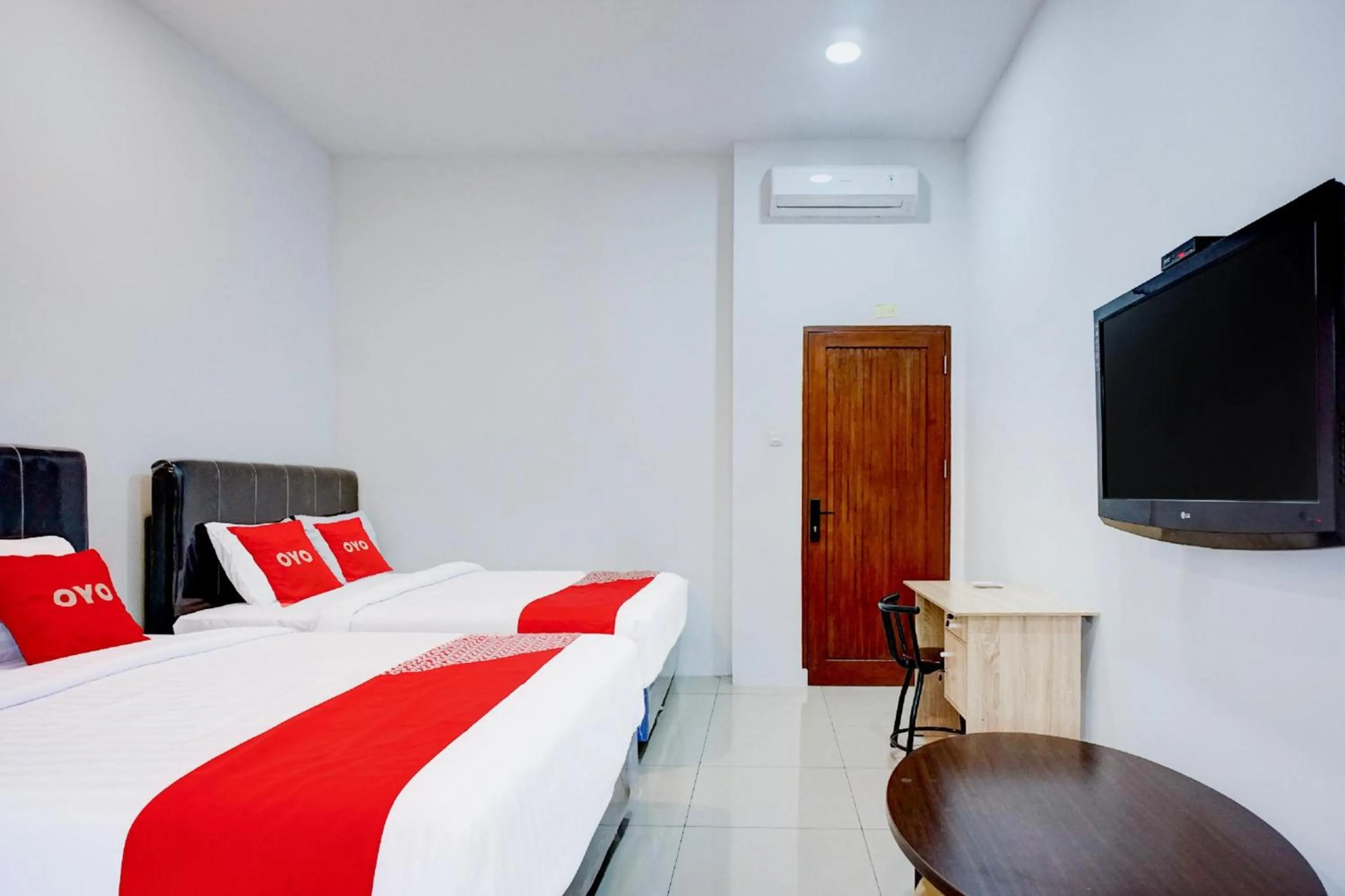 Bedroom, Bed in Collection O Almasarra Residence Near Ring Road Medan