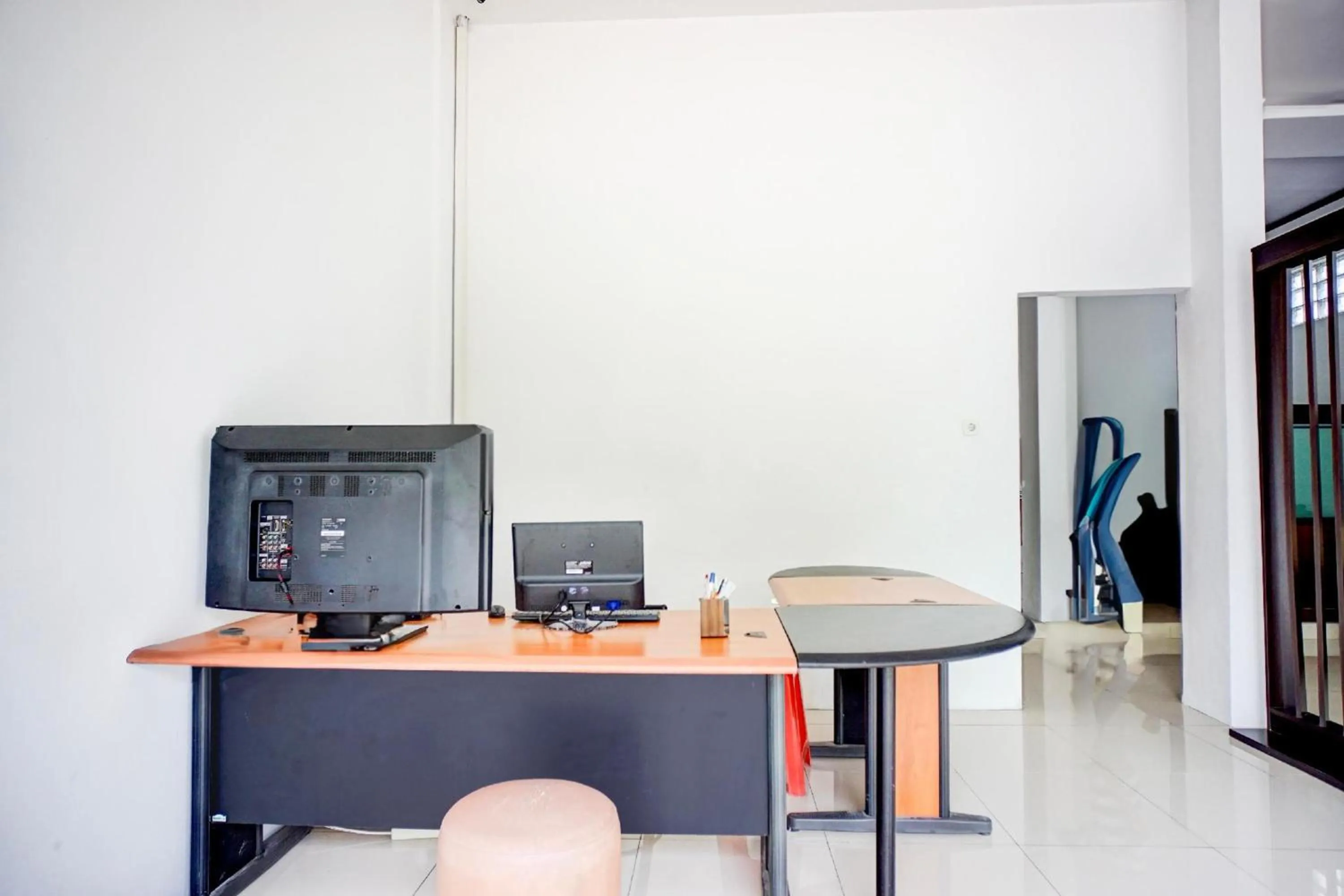 Lobby or reception in Collection O Almasarra Residence Near Ring Road Medan