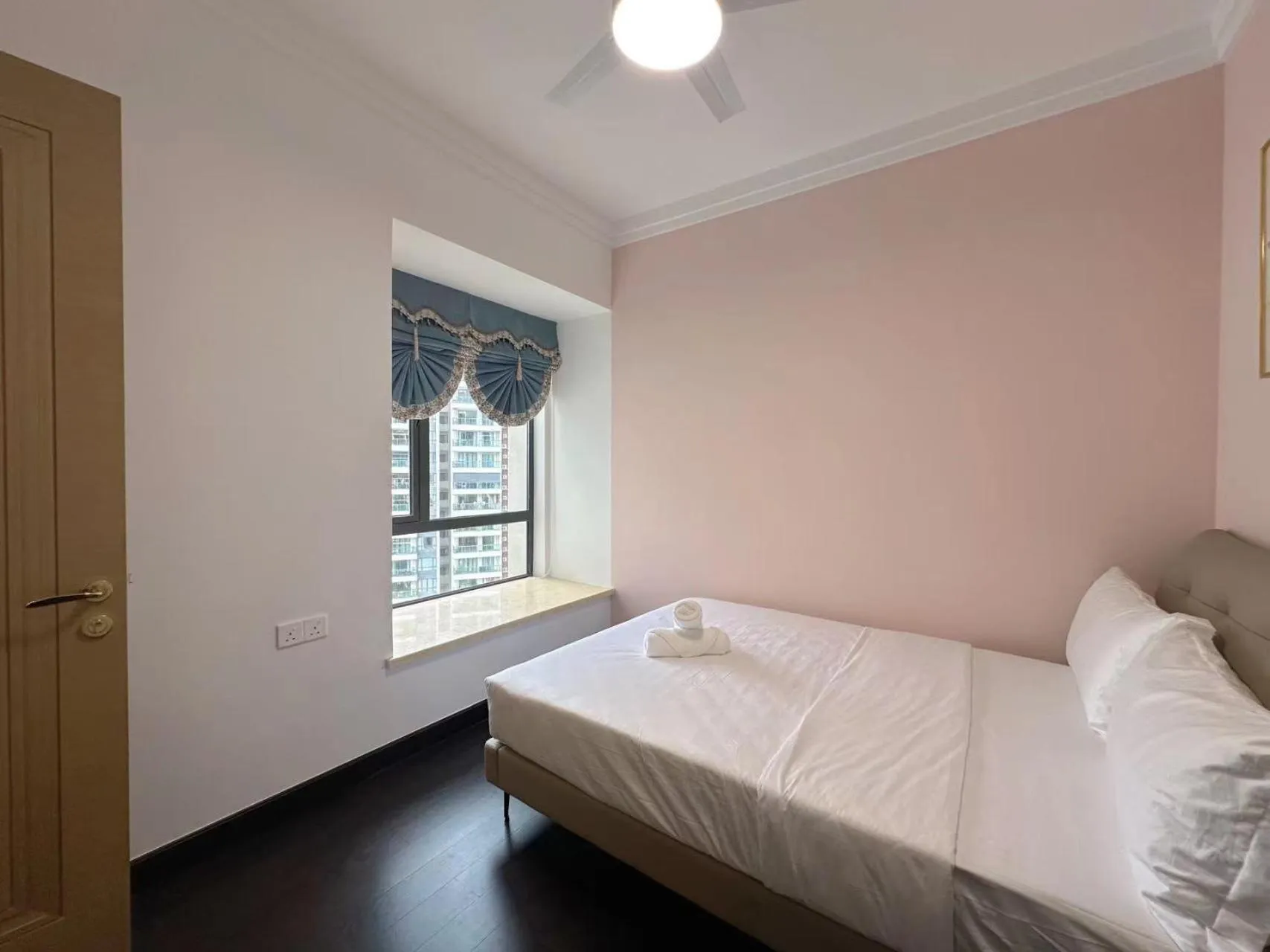 Bed in R&F Princess Cove Superior Homestay Nearby CIQ By Han Lin Sojourn