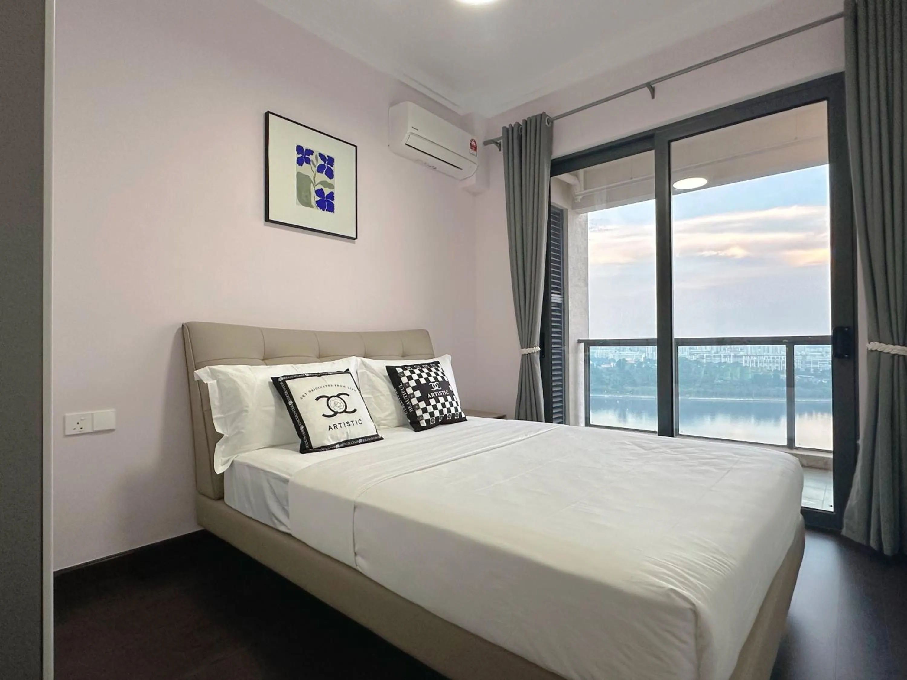 Bed in R&F Princess Cove Superior Homestay Nearby CIQ By Han Lin Sojourn