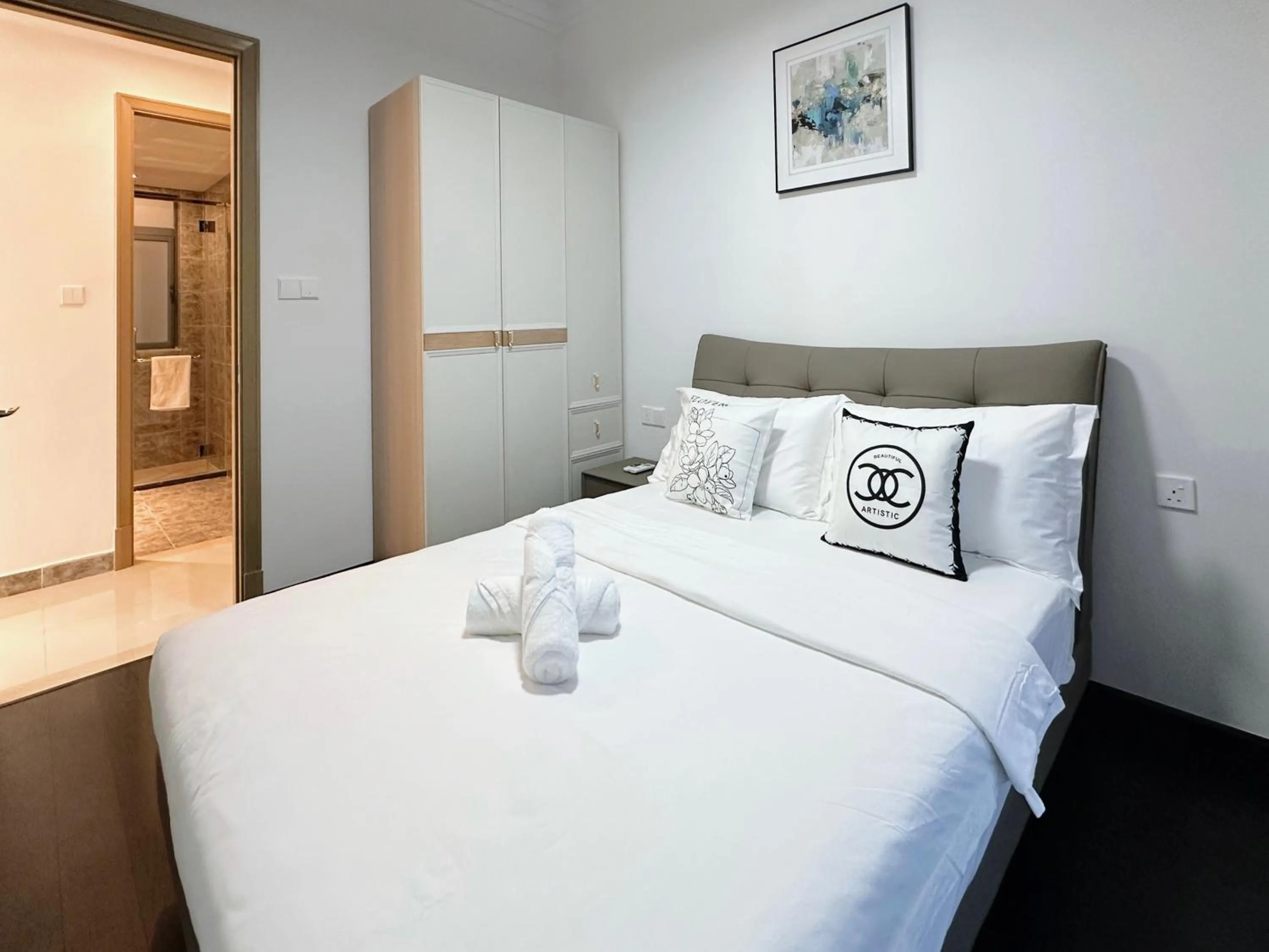 Bed in R&F Princess Cove Superior Homestay Nearby CIQ By Han Lin Sojourn