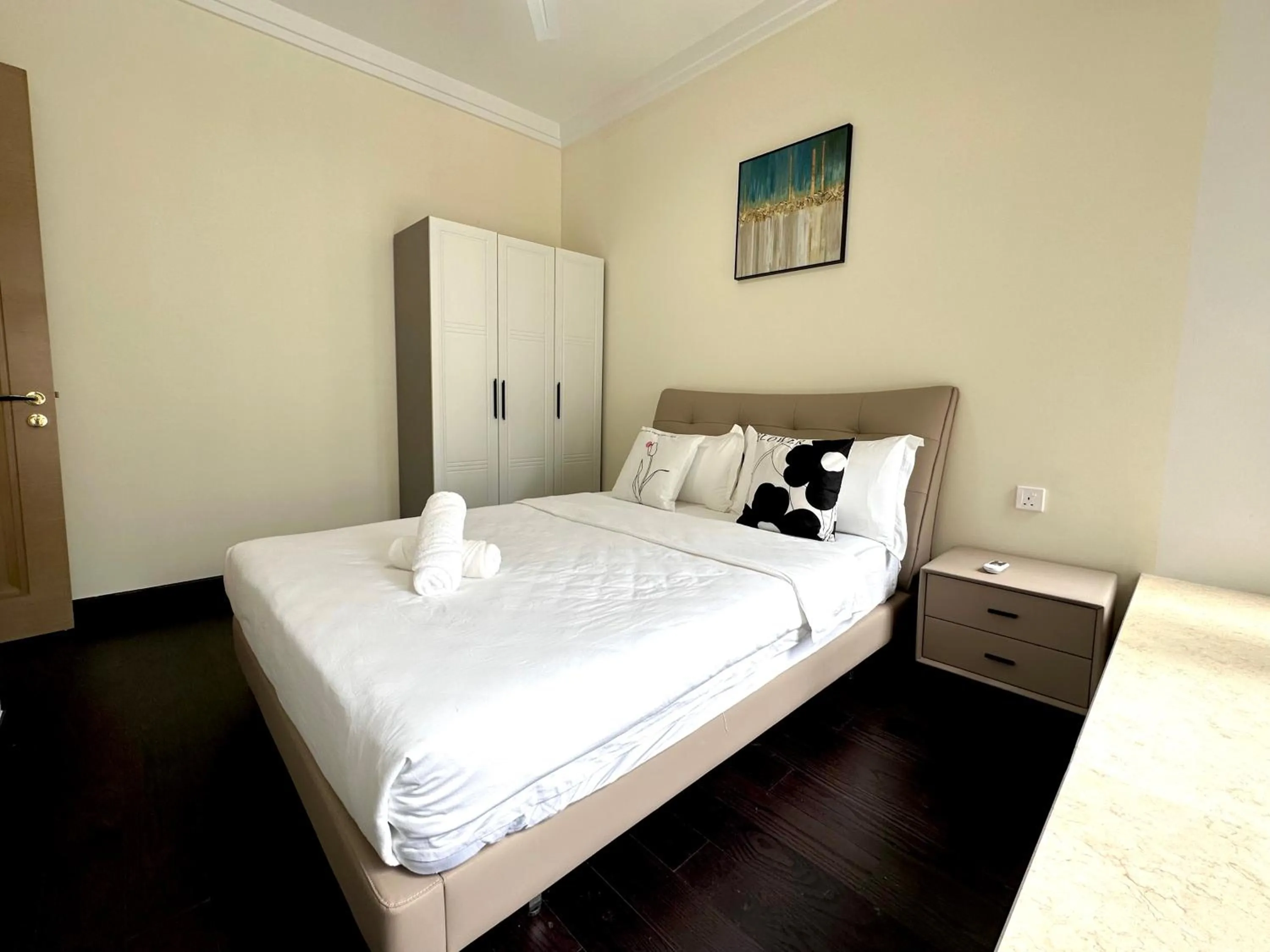 Bed in R&F Princess Cove Superior Homestay Nearby CIQ By Han Lin Sojourn