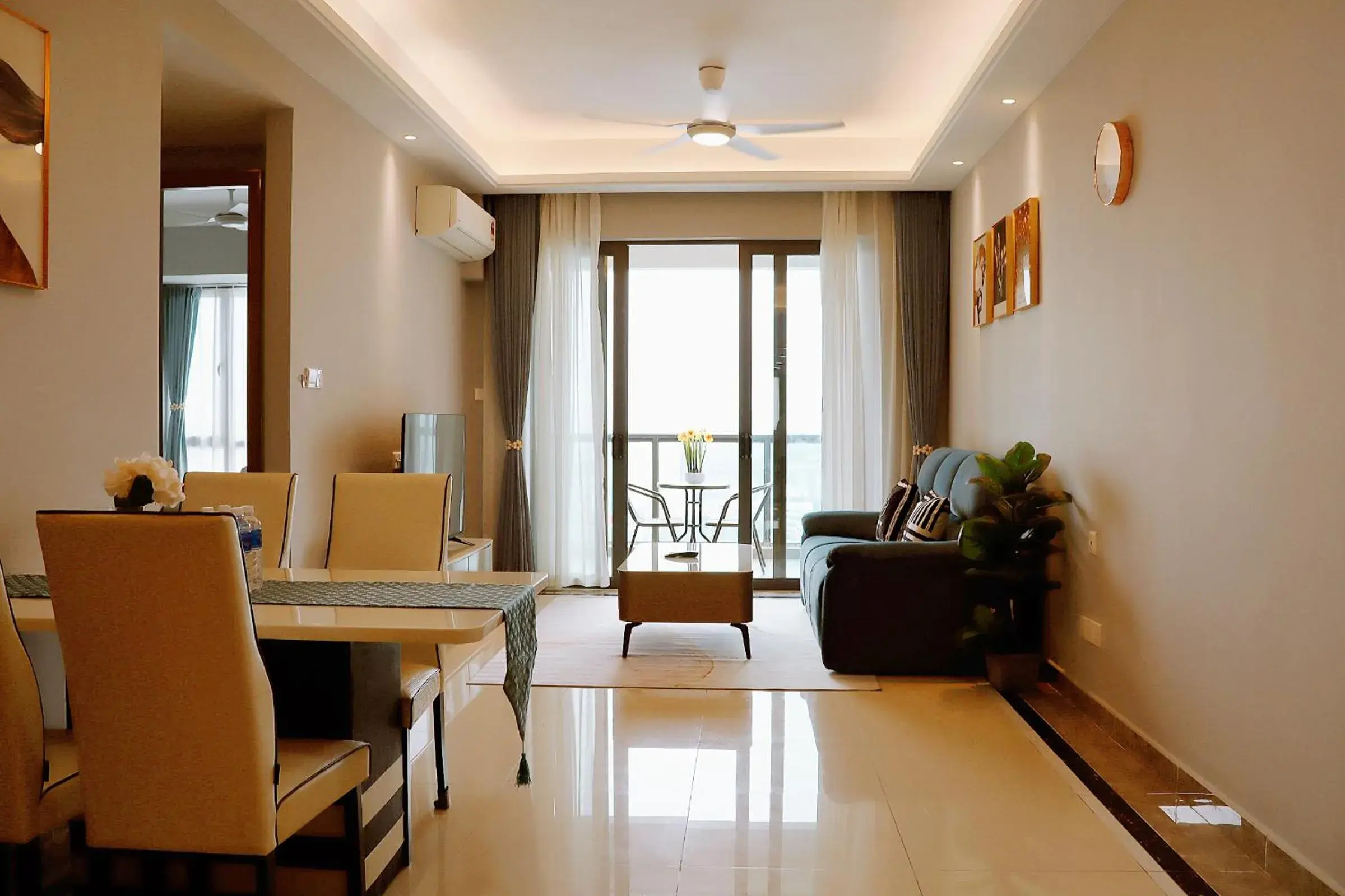 Two-Bedroom Apartment with View in R&F Princess Cove Superior Homestay Nearby CIQ By Han Lin Sojourn Two-Bedroom Apartment with View in R&F Princess Cove Superior Homestay Nearby CIQ By Han Lin Sojourn